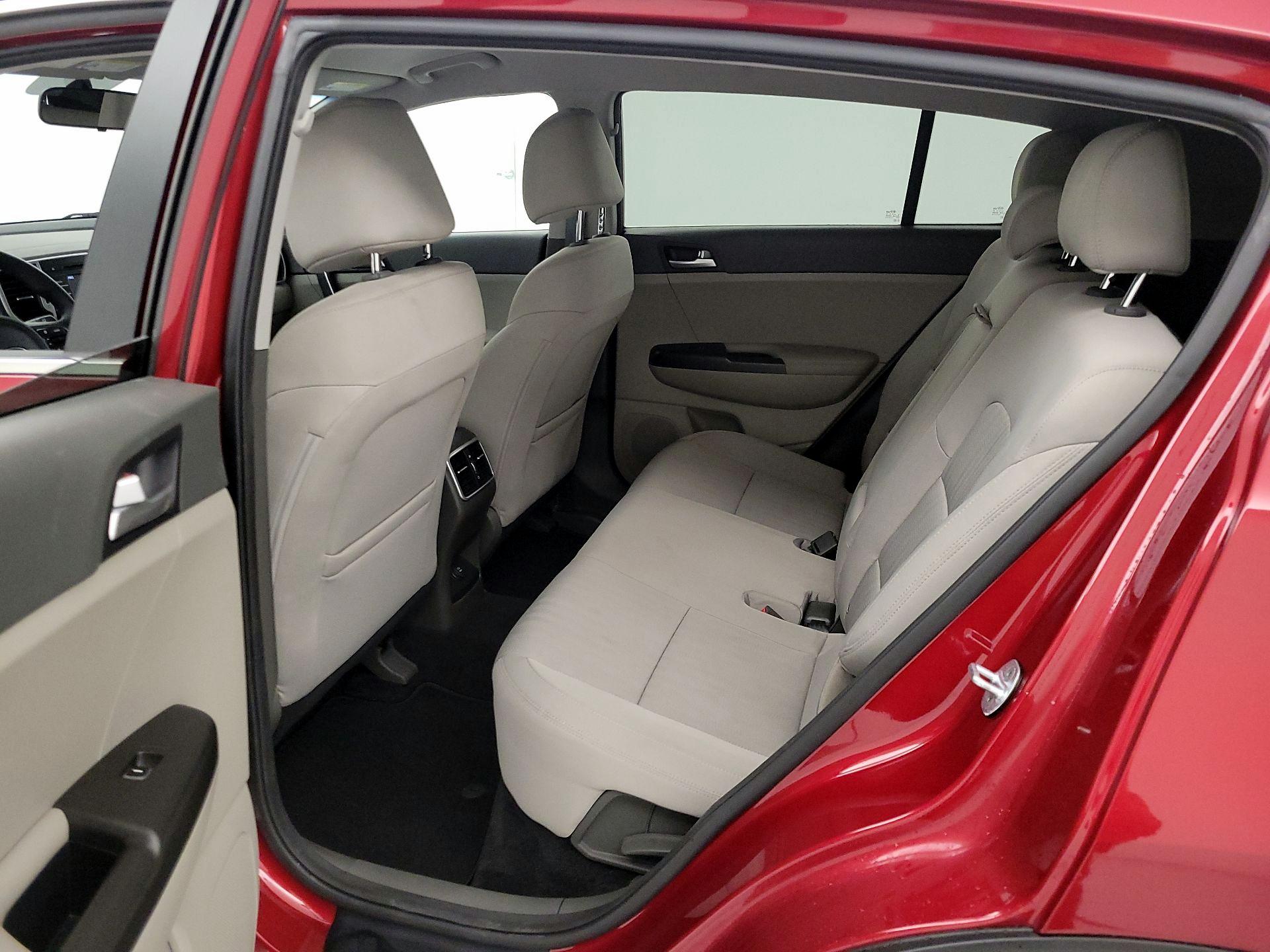 Thumbnail: 2017 Kia Sportage - 19