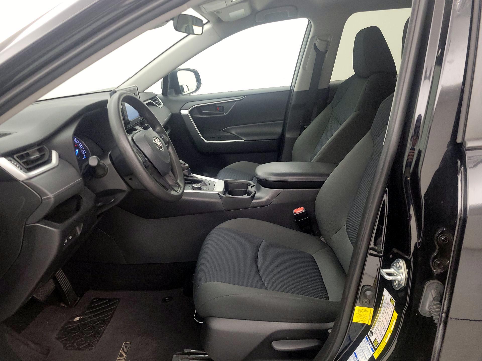 Thumbnail: 2021 Toyota RAV4 - 11