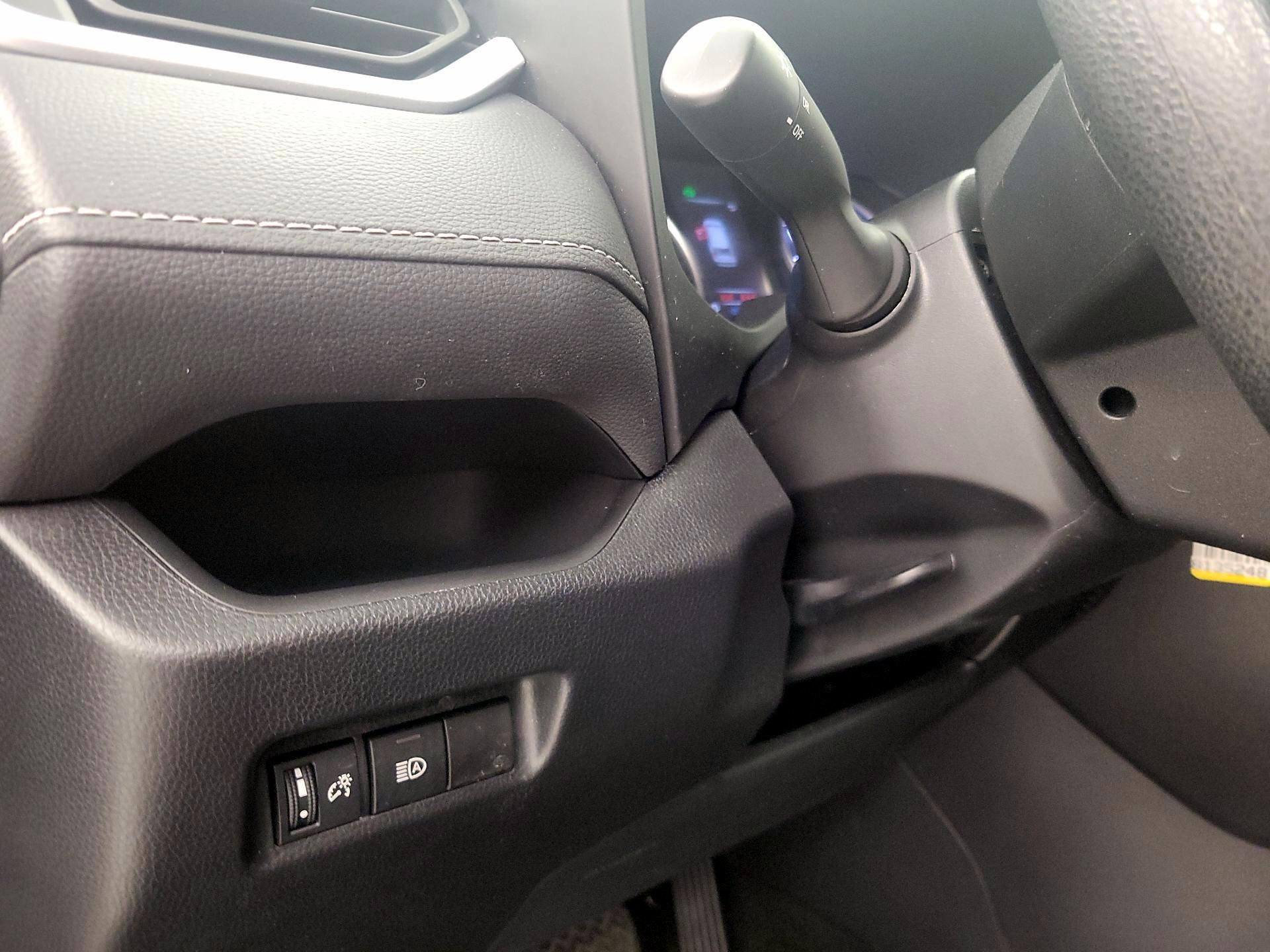 Thumbnail: 2021 Toyota RAV4 - 13