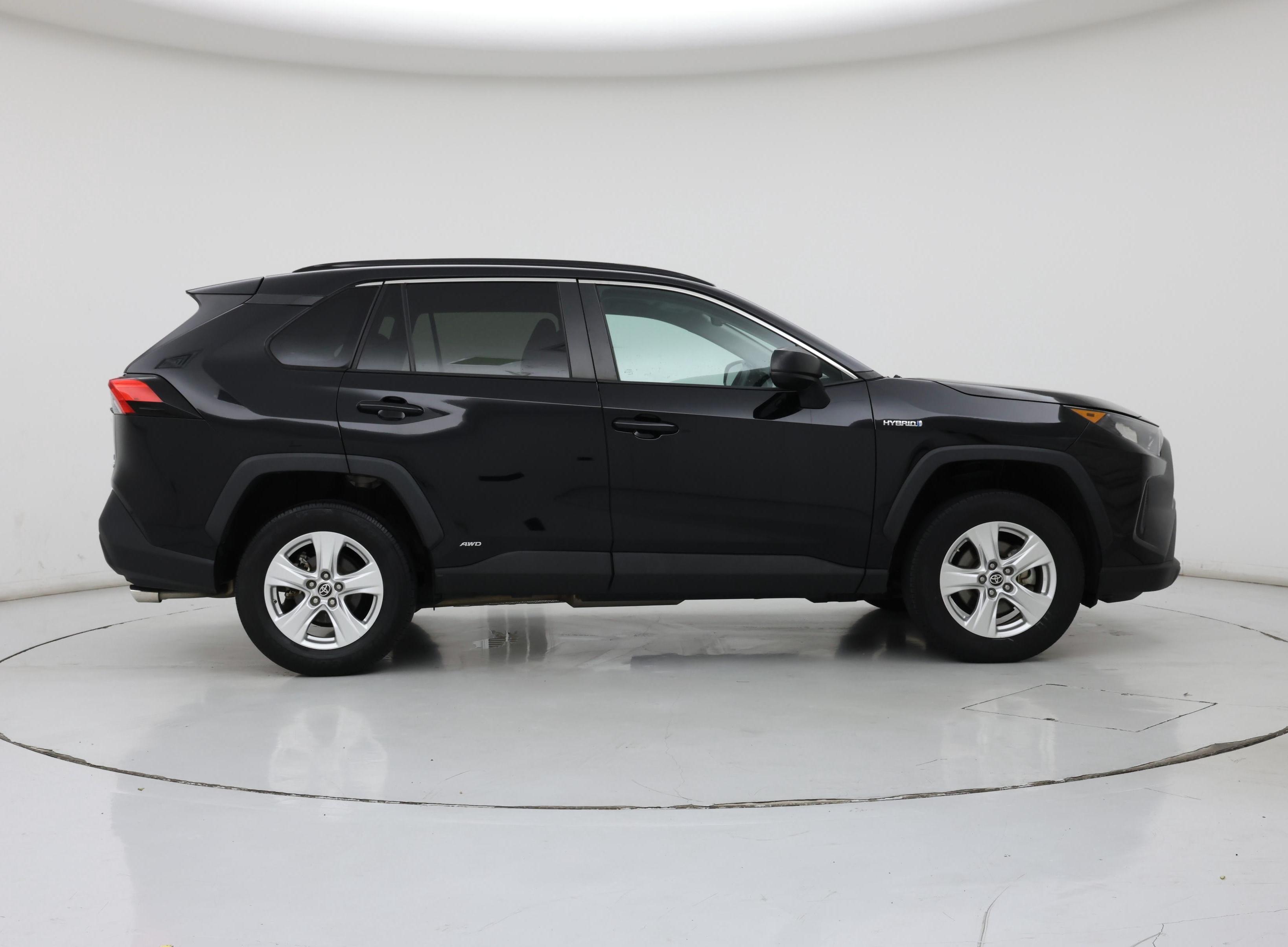 Thumbnail: 2021 Toyota RAV4 - 7