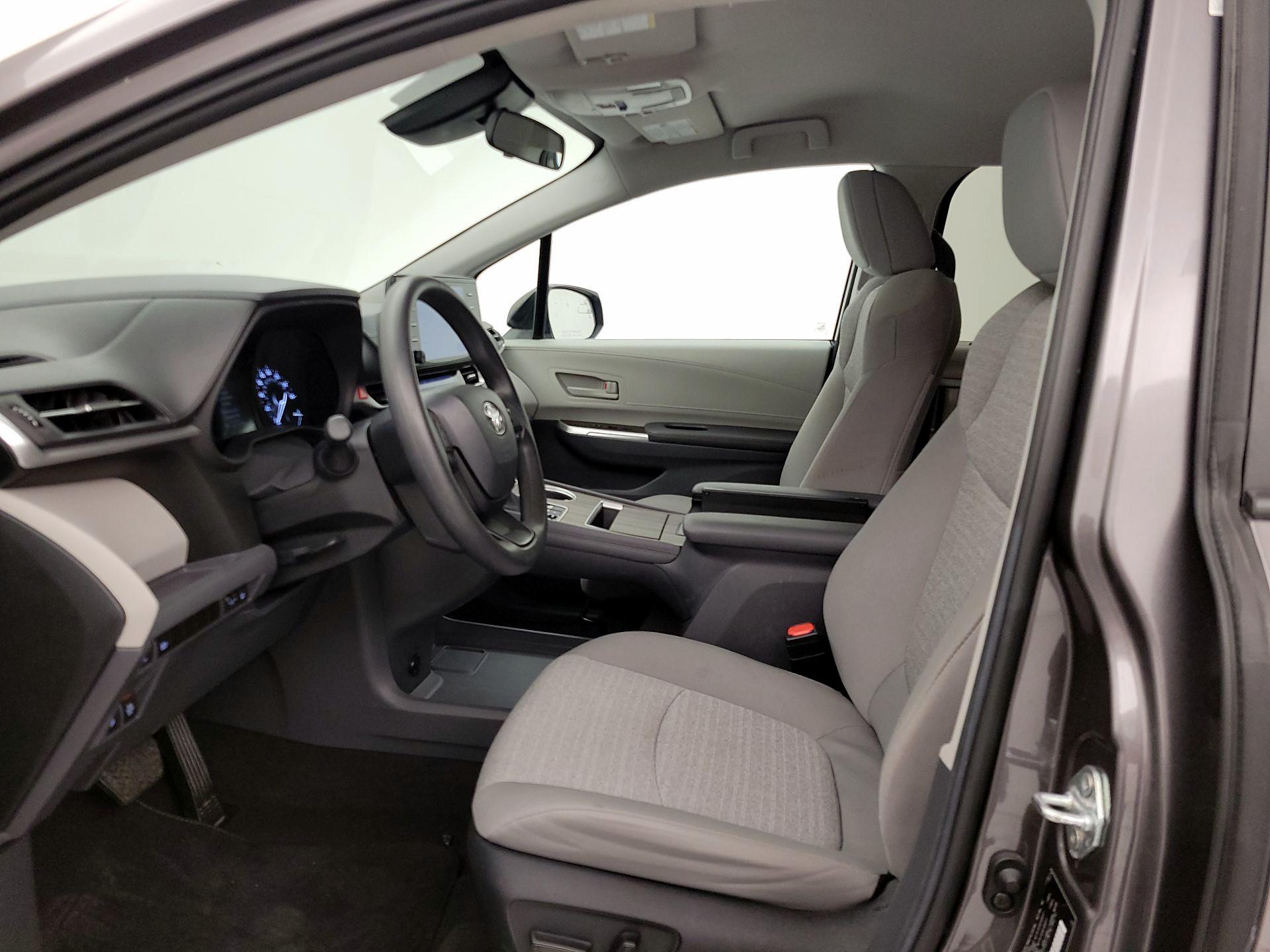 Thumbnail: 2024 Toyota Sienna - 11