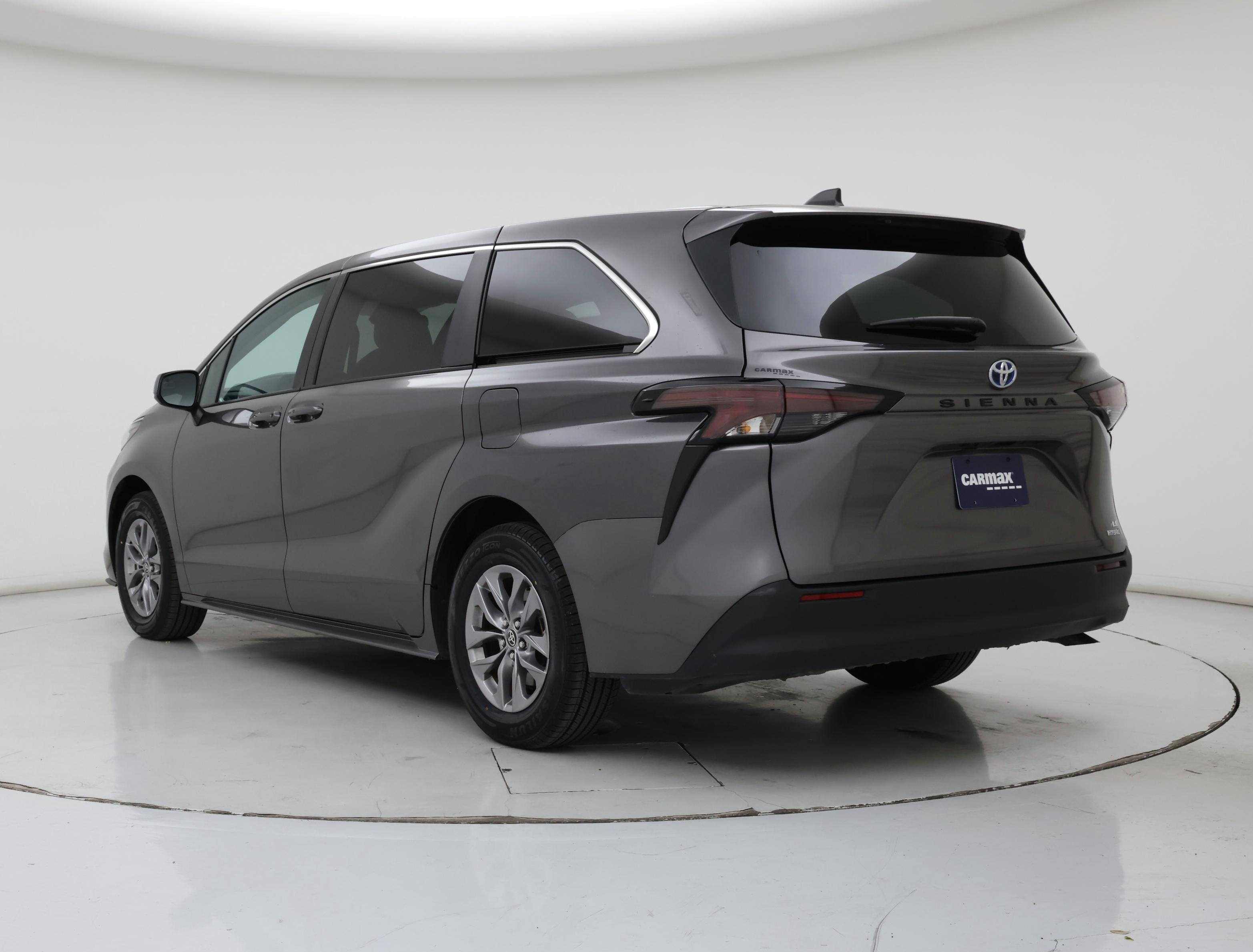 Thumbnail: 2024 Toyota Sienna - 2