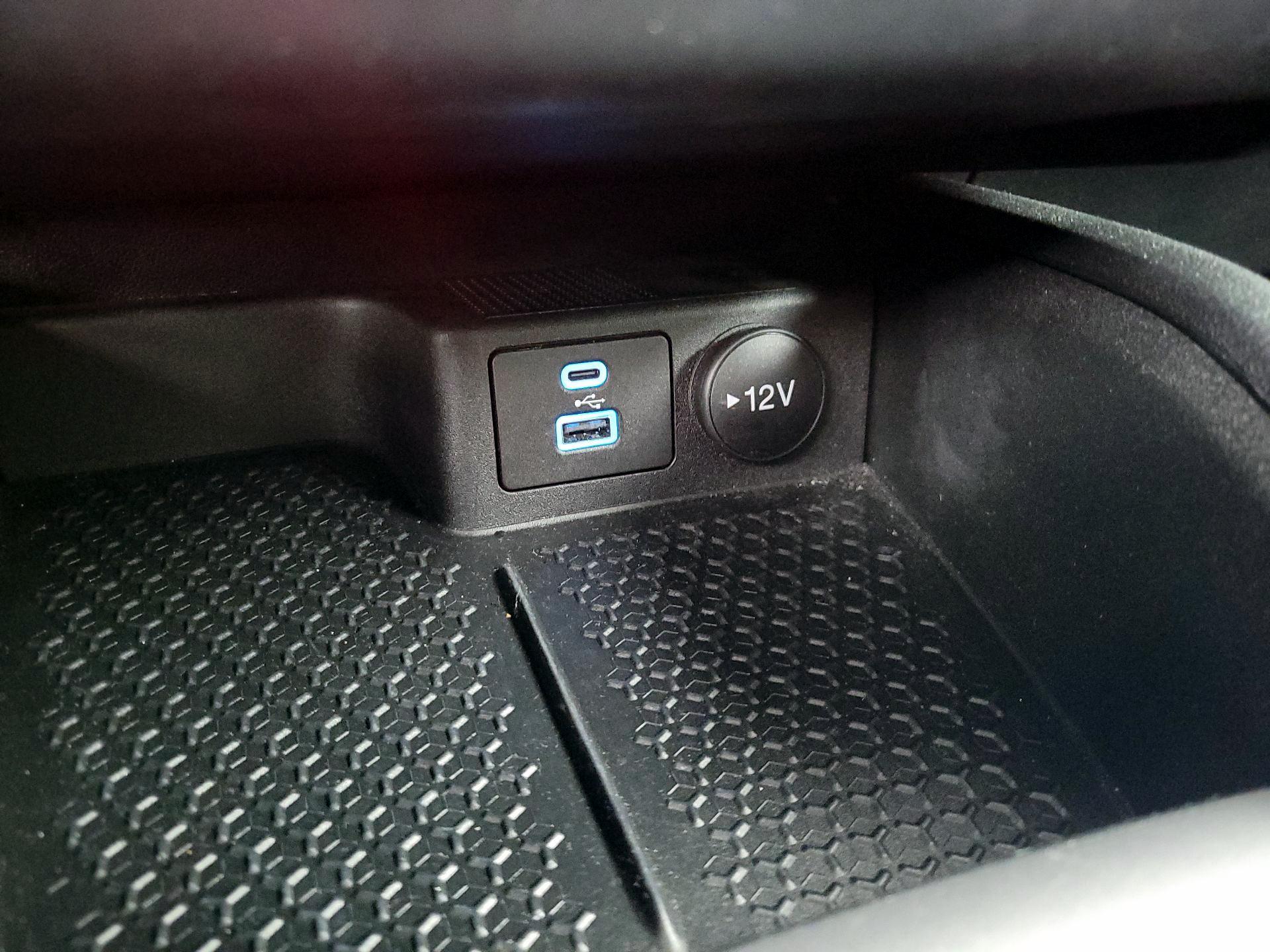 Thumbnail: 2022 Ford Bronco Sport - 16