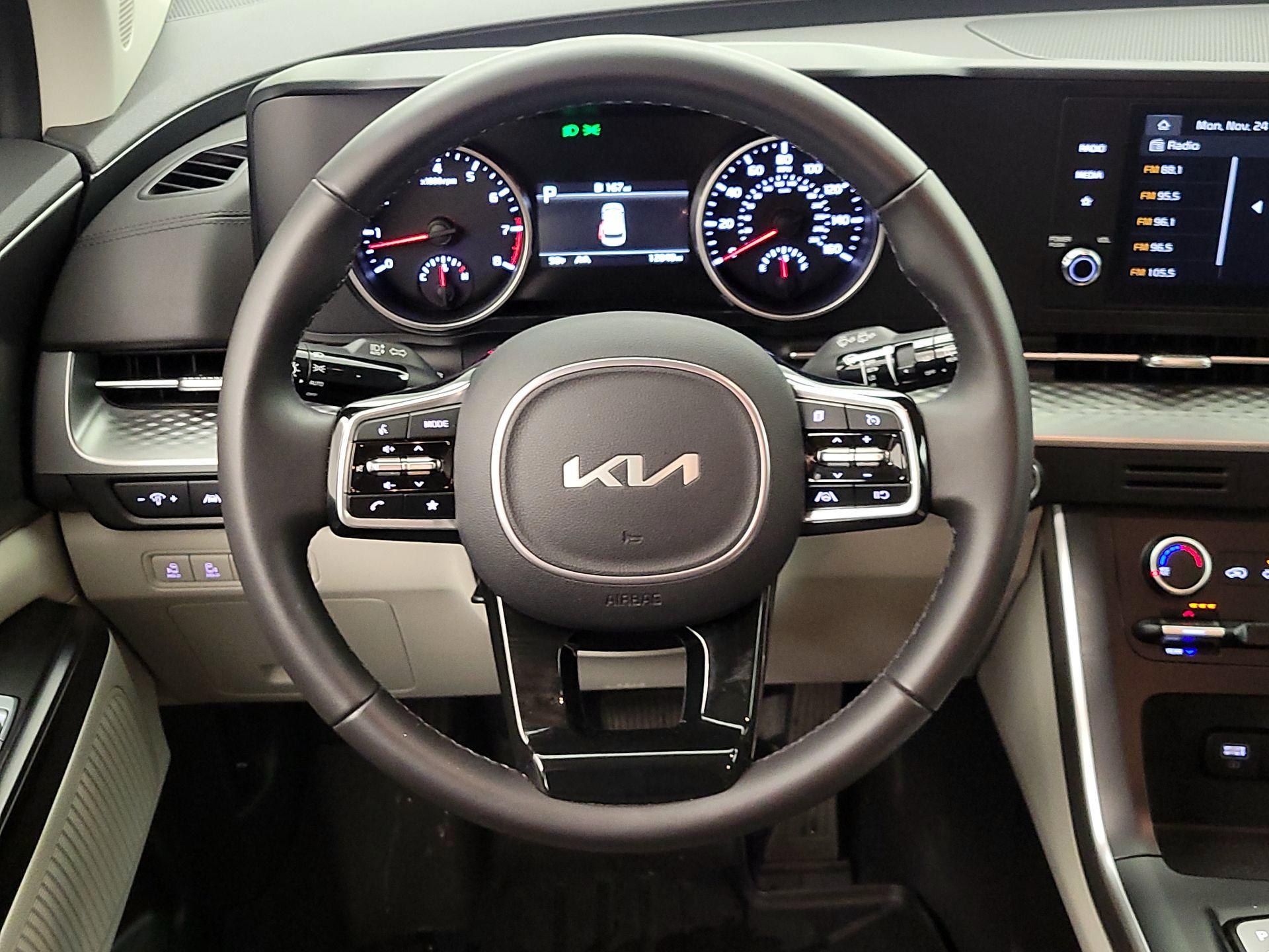 Thumbnail: 2024 Kia Carnival - 10