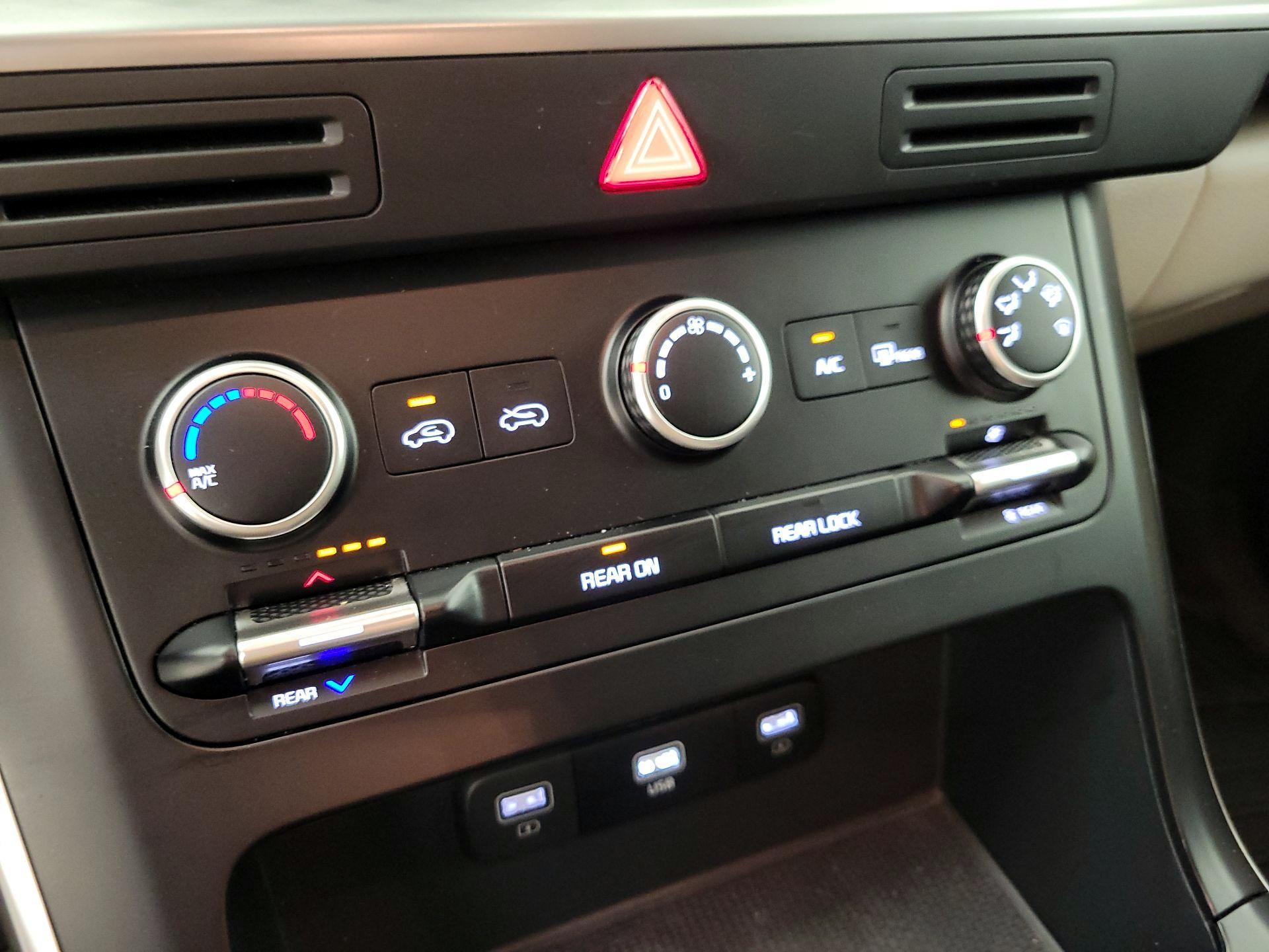 Thumbnail: 2024 Kia Carnival - 16