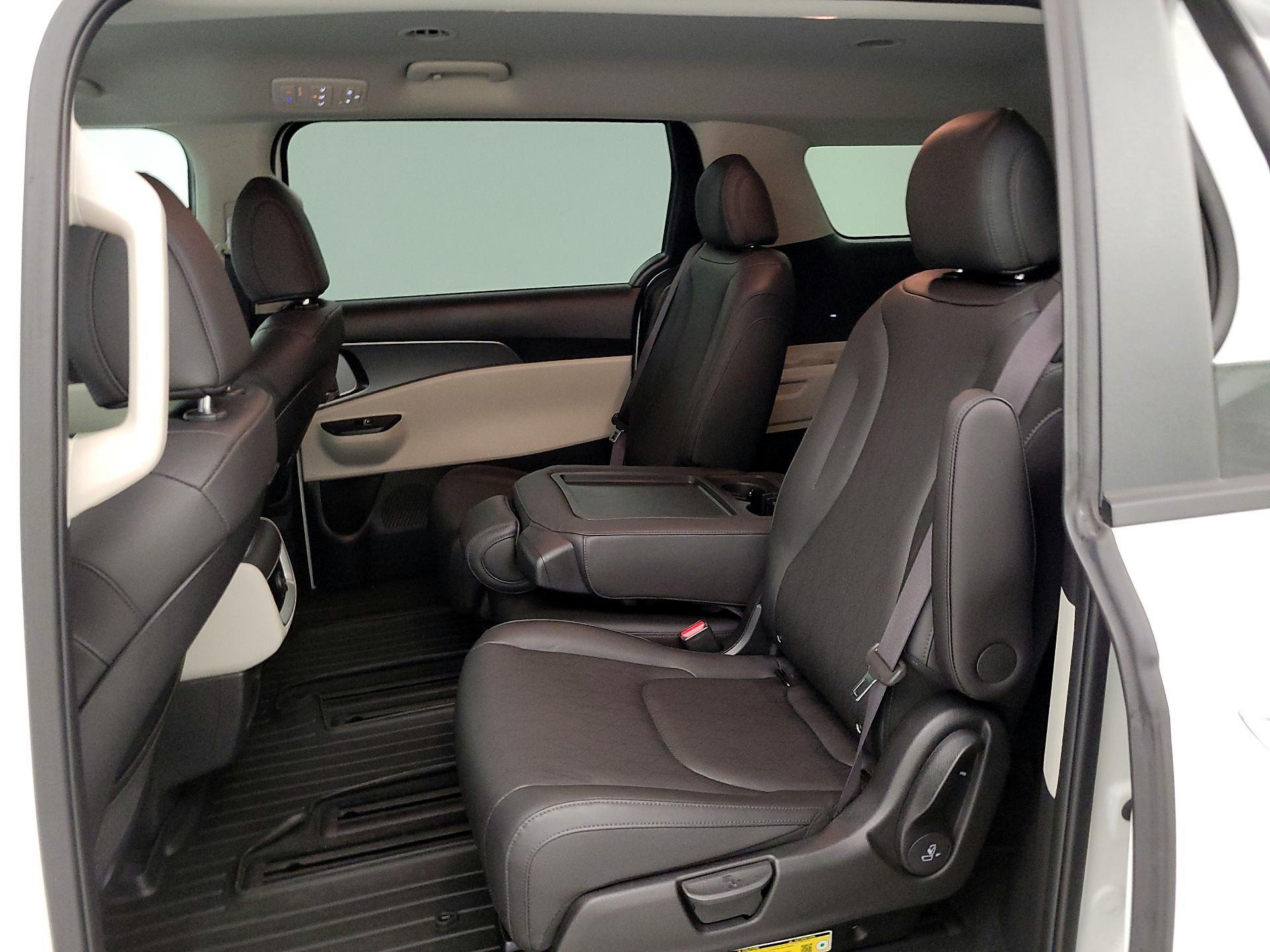 Thumbnail: 2024 Kia Carnival - 19