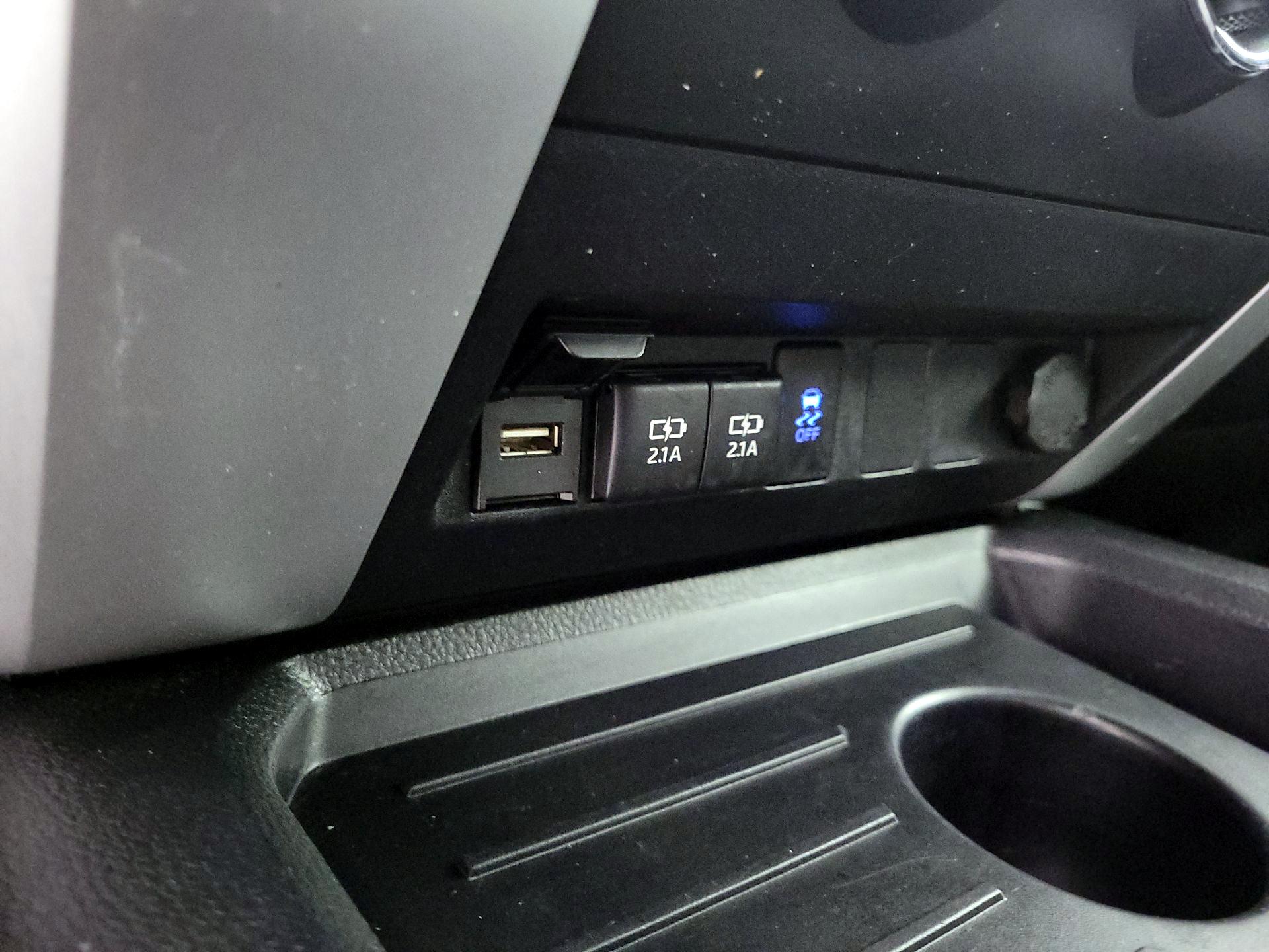 Thumbnail: 2021 Toyota Tundra - 18