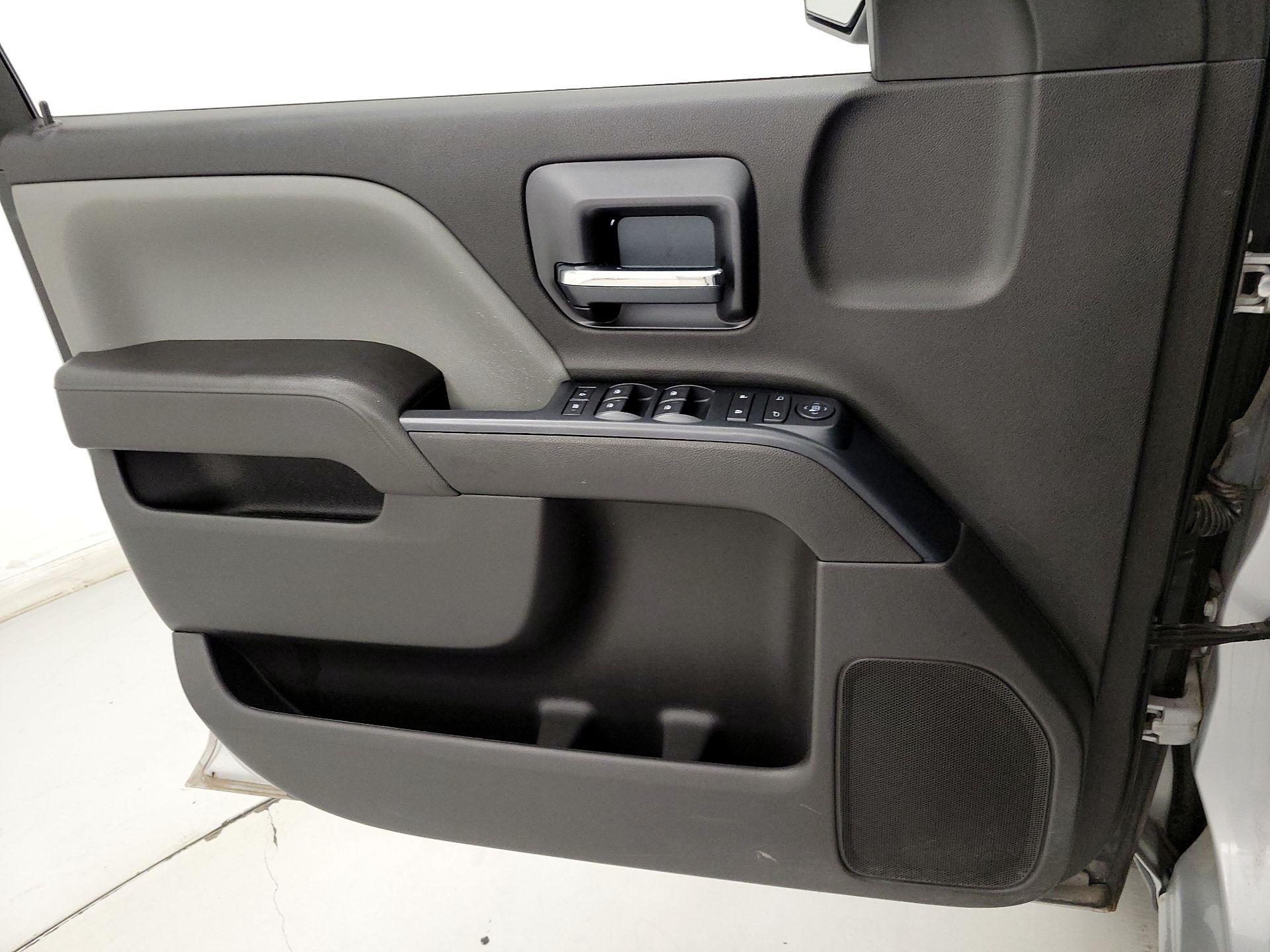 Thumbnail: 2017 Chevrolet Silverado 1500 - 12