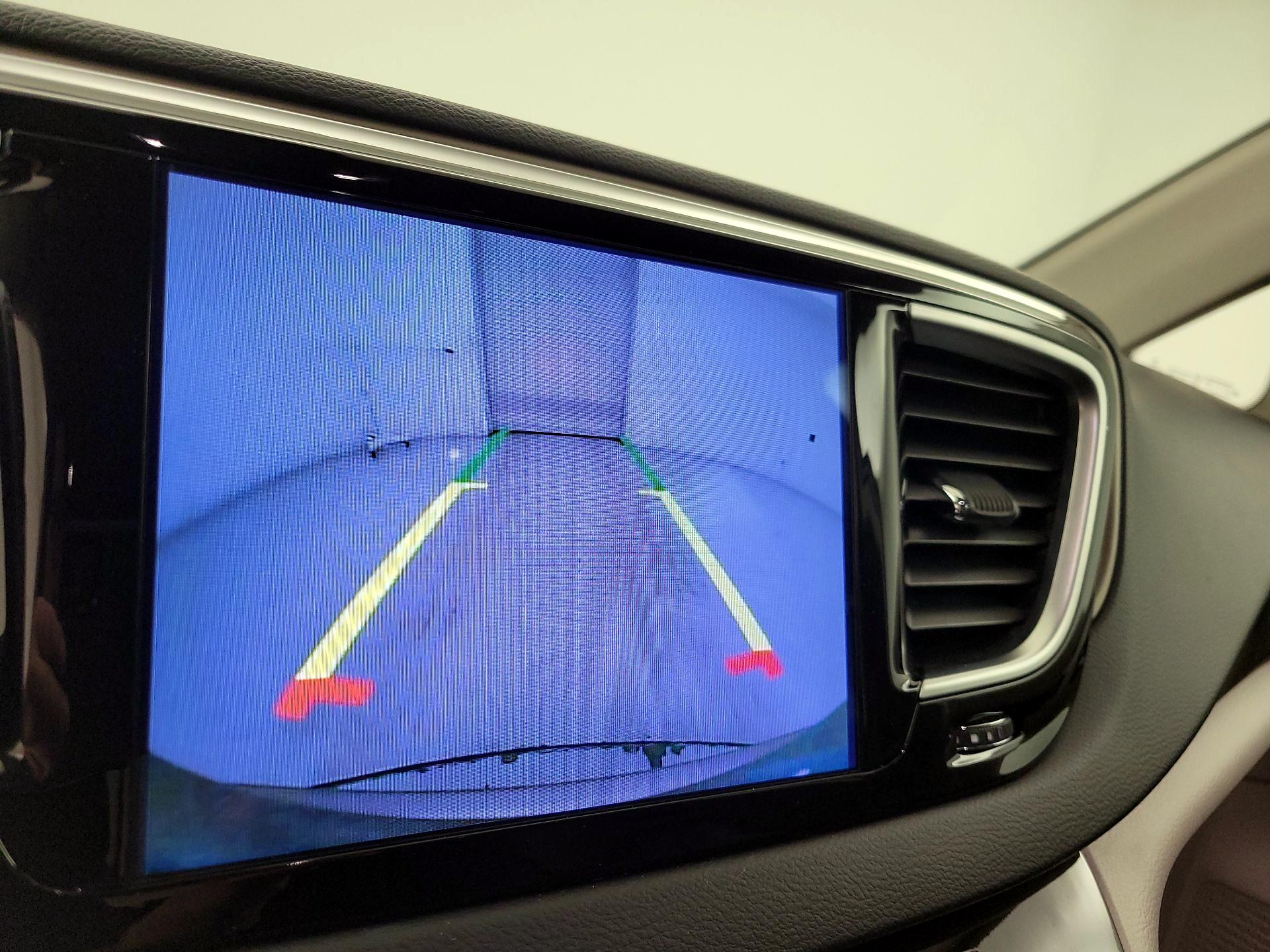 Thumbnail: 2017 Chrysler Pacifica - 15