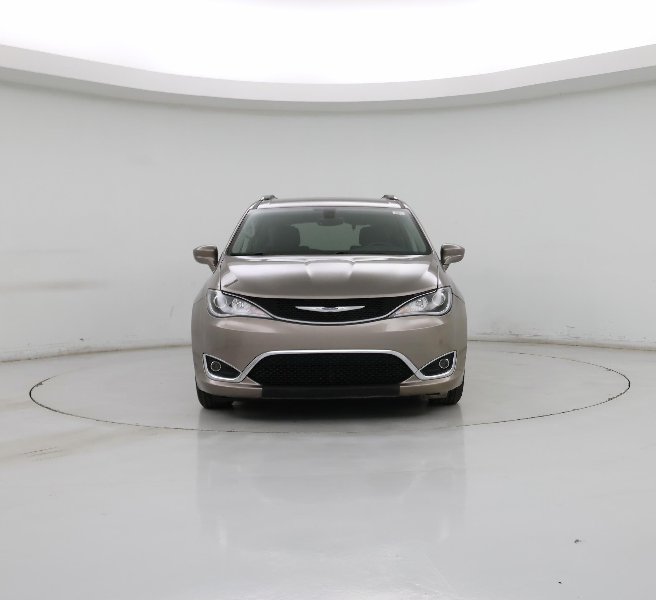 Thumbnail: 2017 Chrysler Pacifica - 5