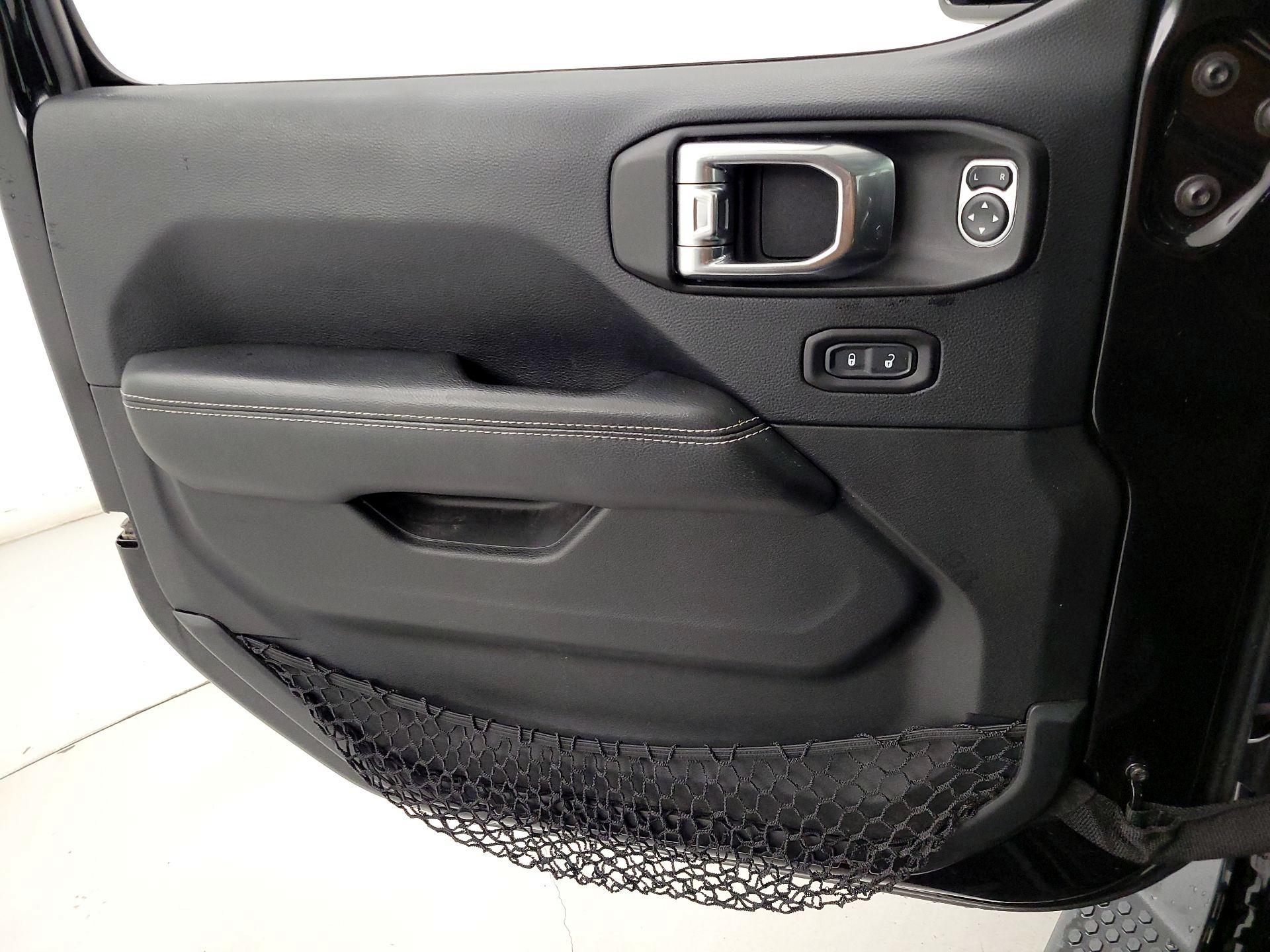 Thumbnail: 2018 Jeep Wrangler - 12