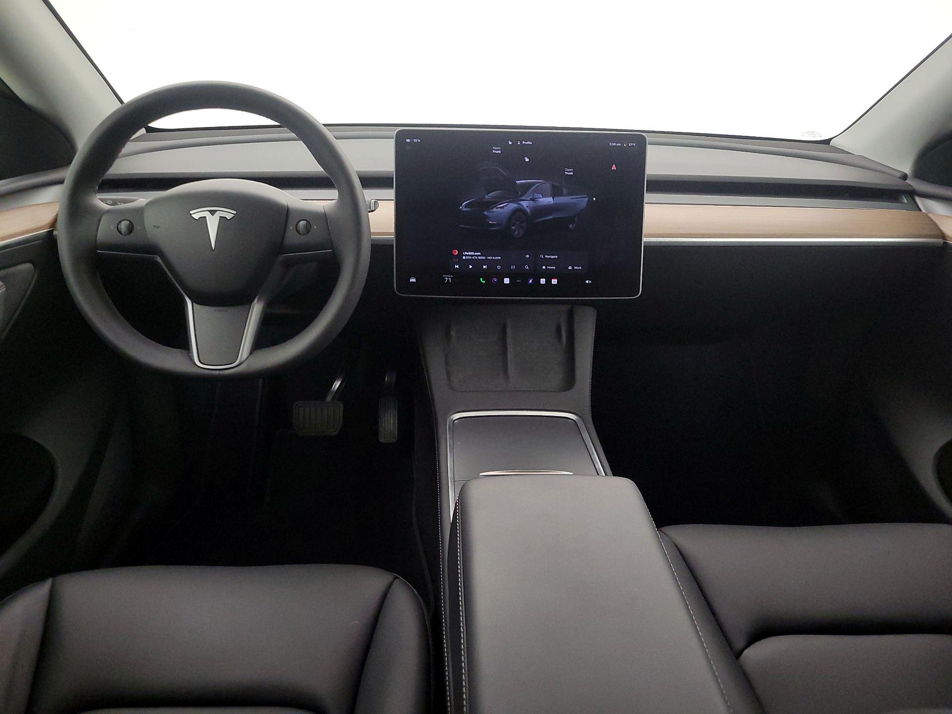 Thumbnail: 2025 Tesla Model Y - 9