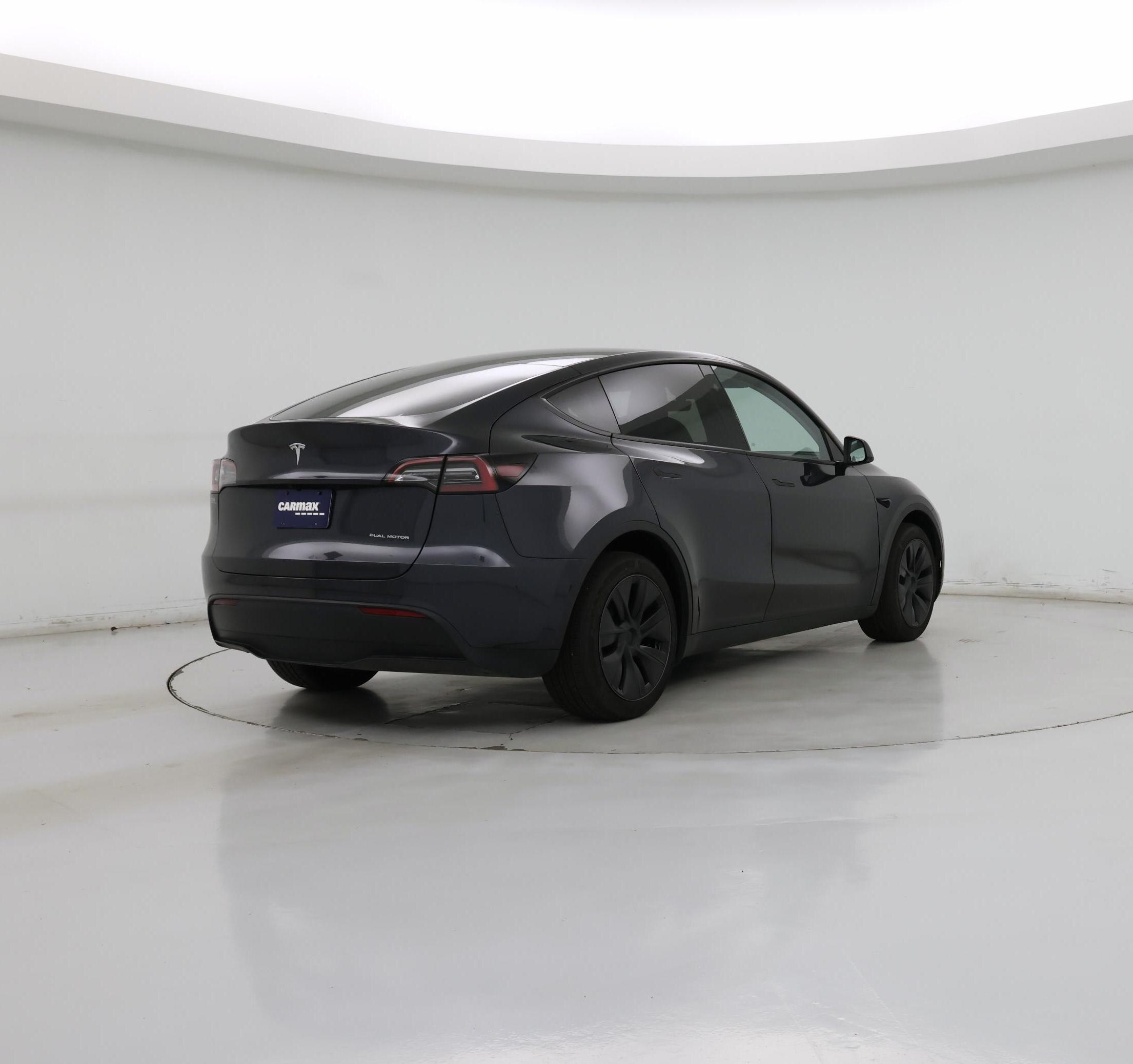 Thumbnail: 2025 Tesla Model Y - 8