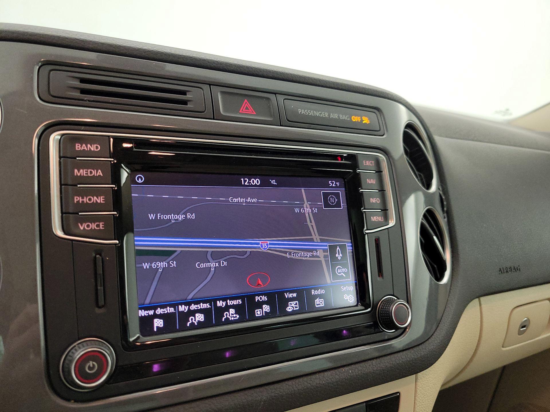 Thumbnail: 2016 Volkswagen Tiguan - 14