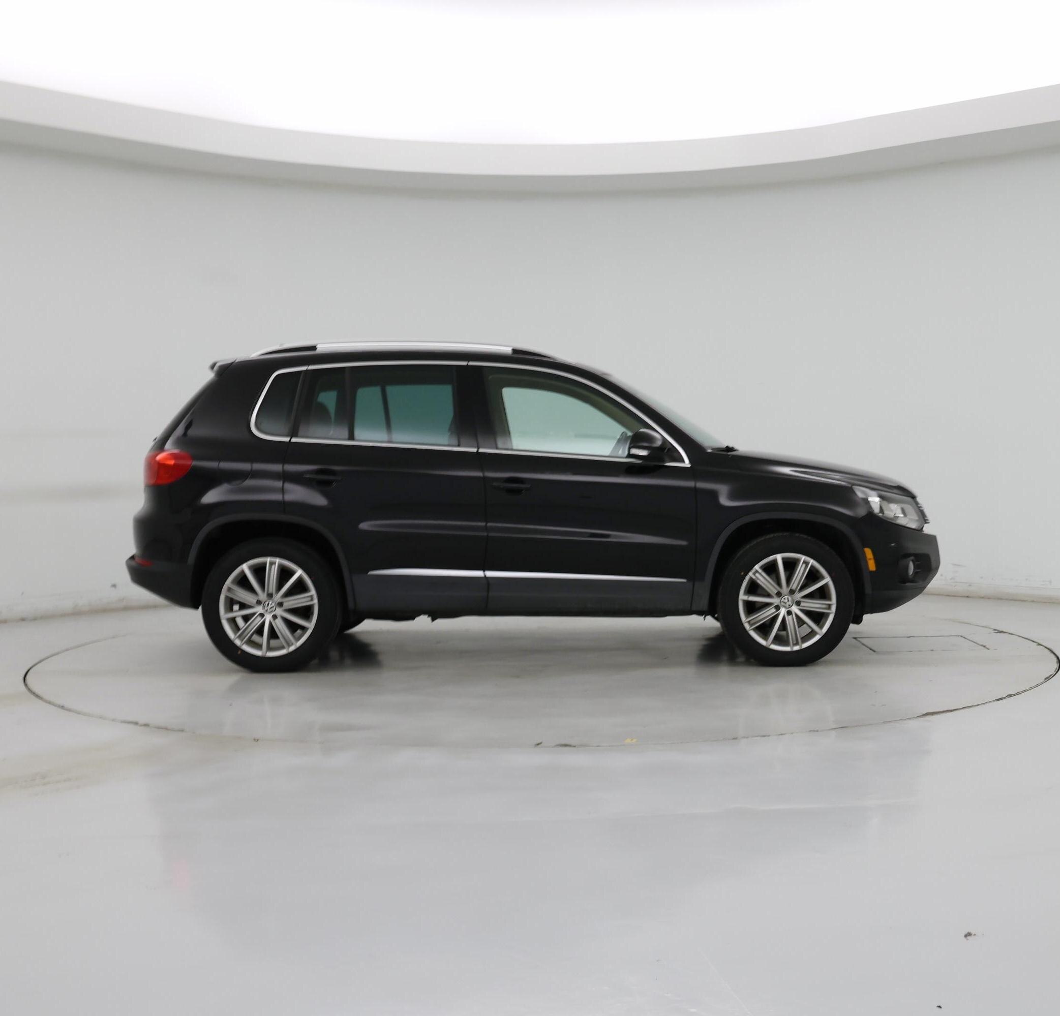 Thumbnail: 2016 Volkswagen Tiguan - 7