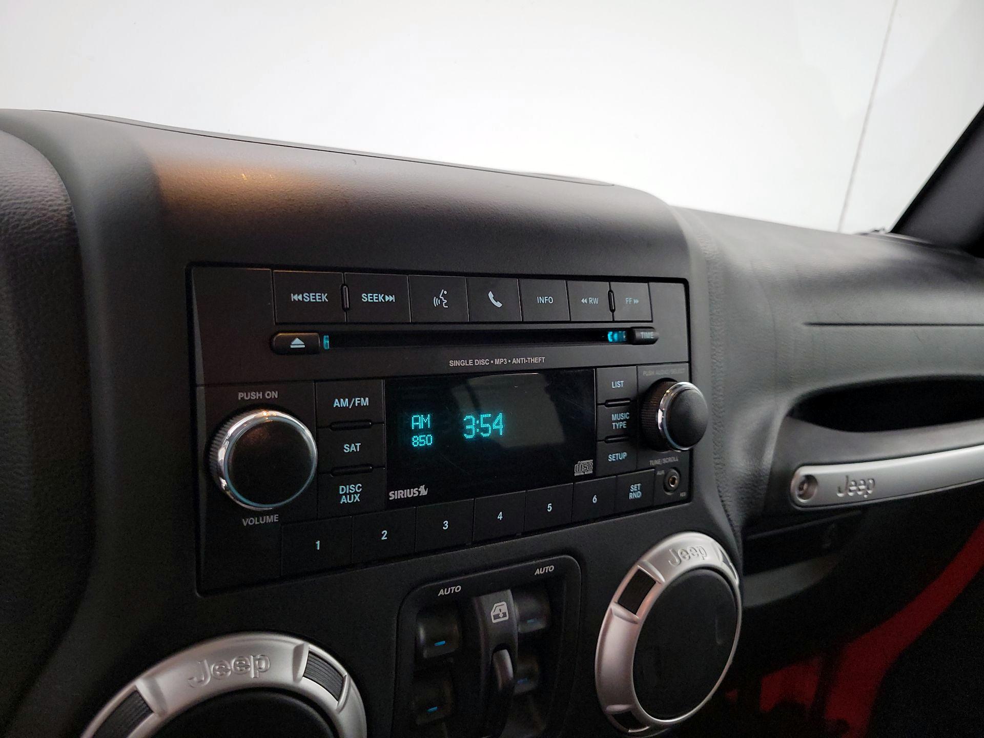 Thumbnail: 2018 Jeep Wrangler - 13