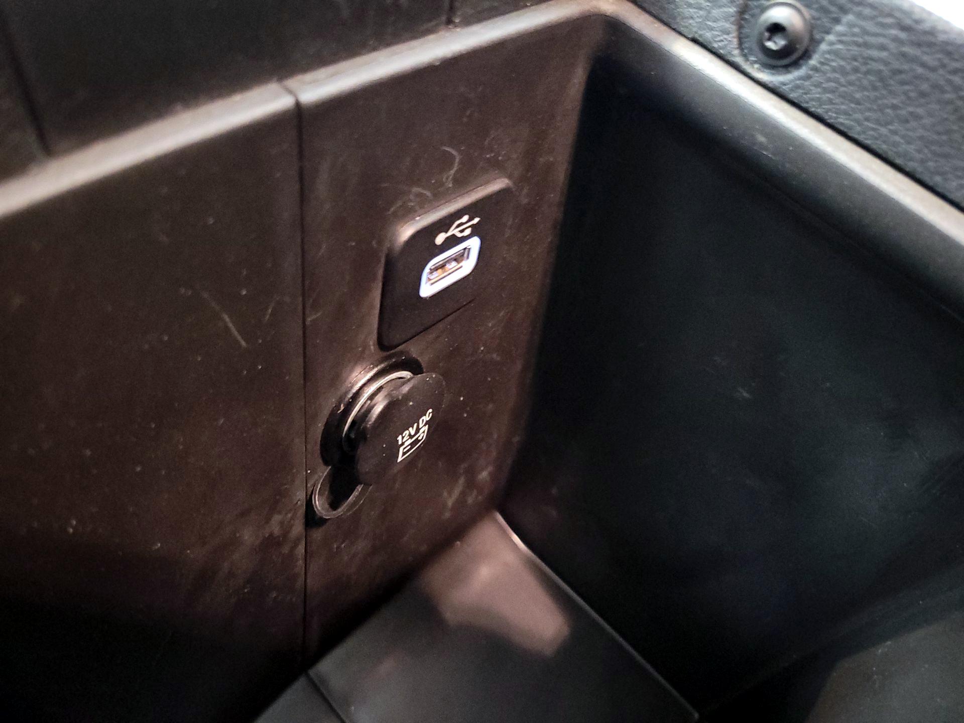 Thumbnail: 2018 Jeep Wrangler - 16