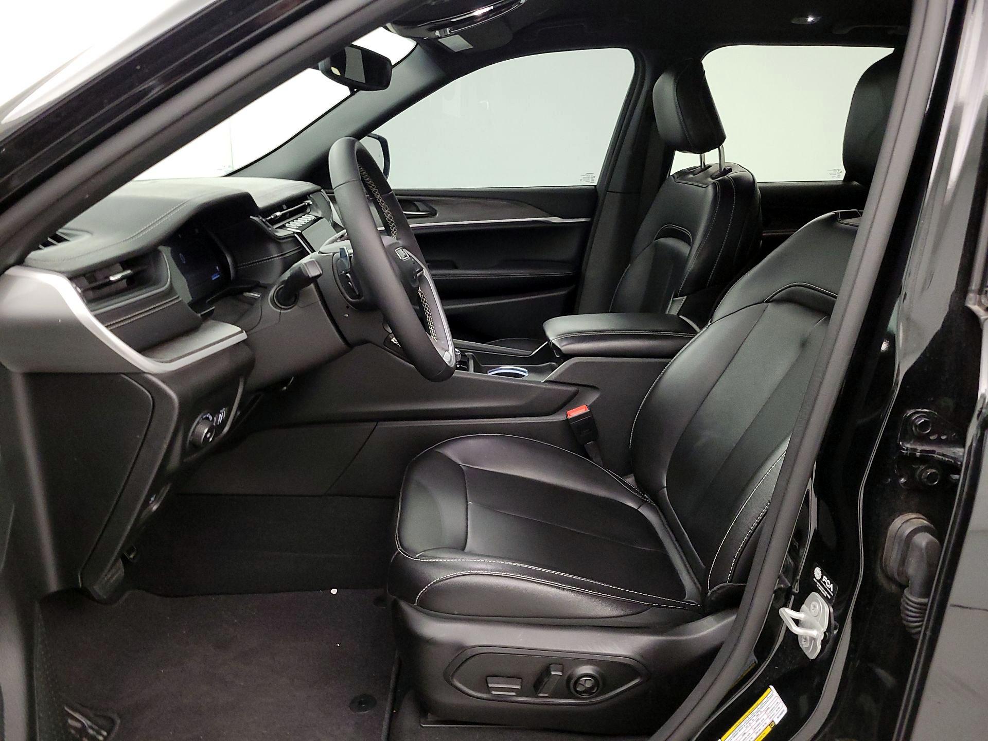 Thumbnail: 2024 Jeep Grand Cherokee - 11