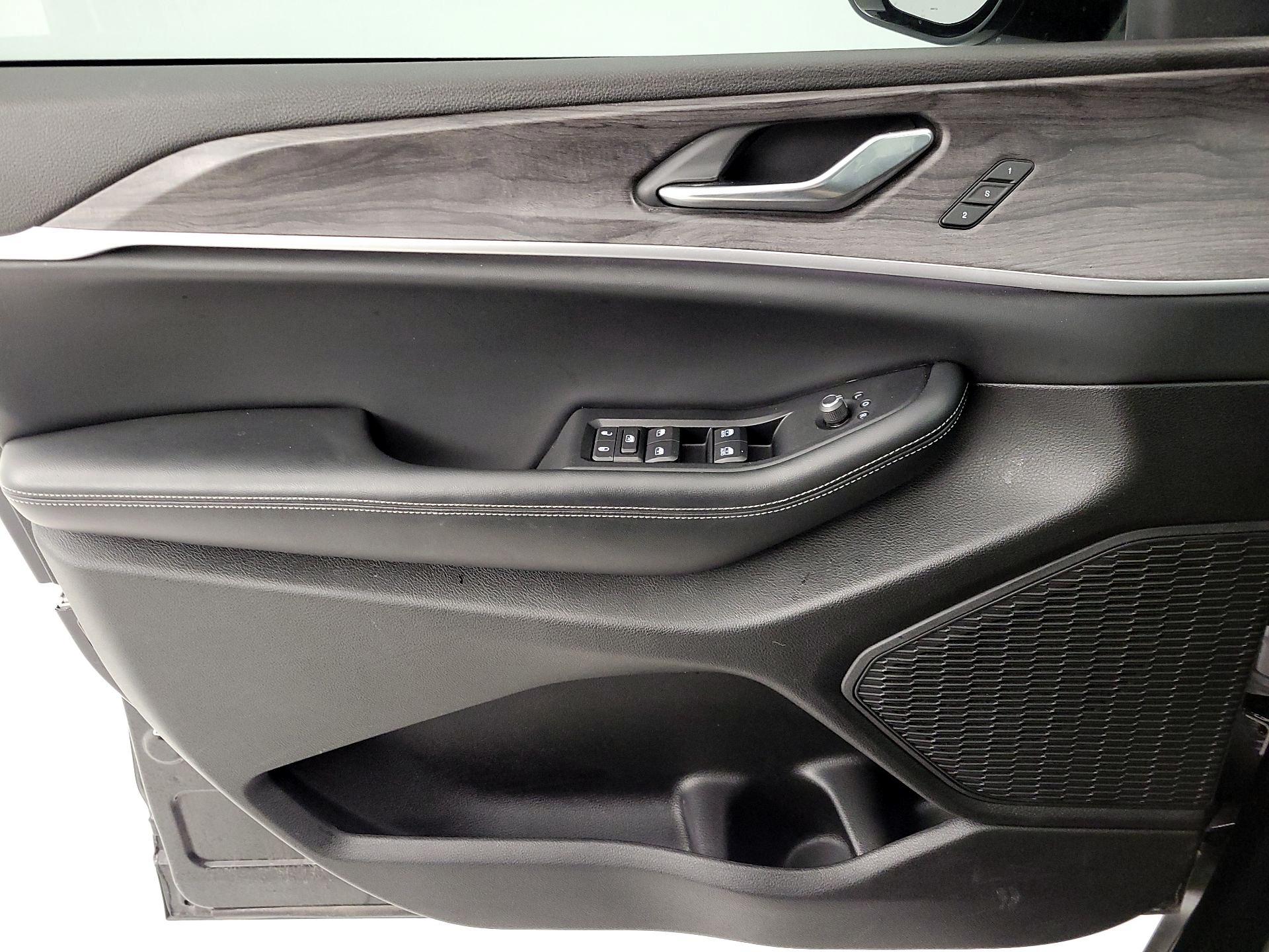 Thumbnail: 2024 Jeep Grand Cherokee - 12