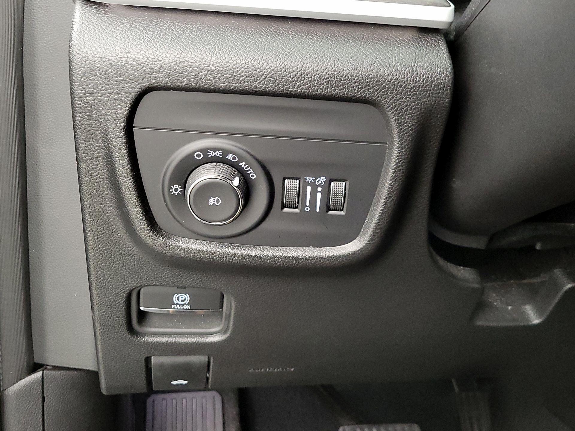 Thumbnail: 2024 Jeep Grand Cherokee - 13