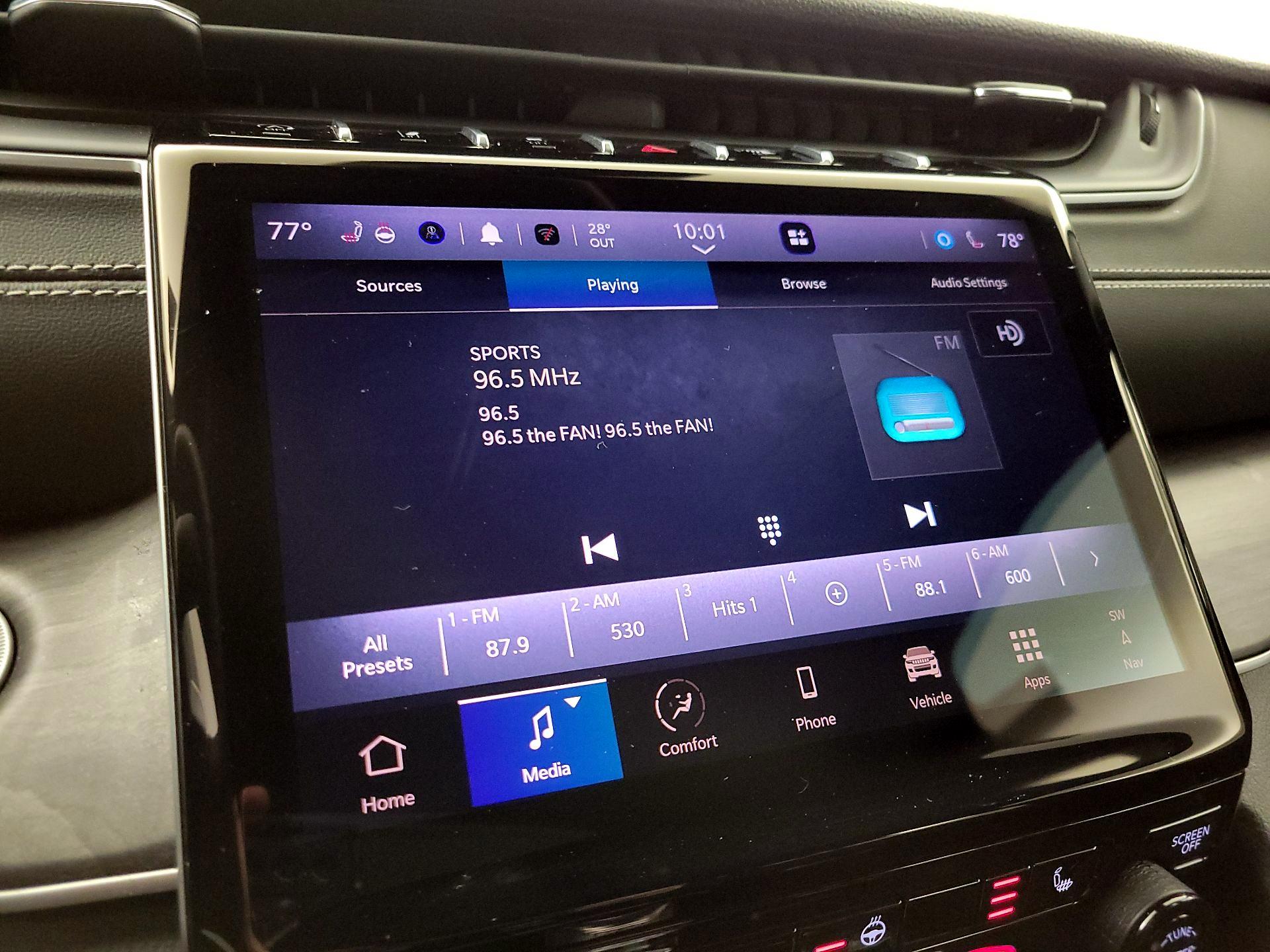 Thumbnail: 2024 Jeep Grand Cherokee - 16