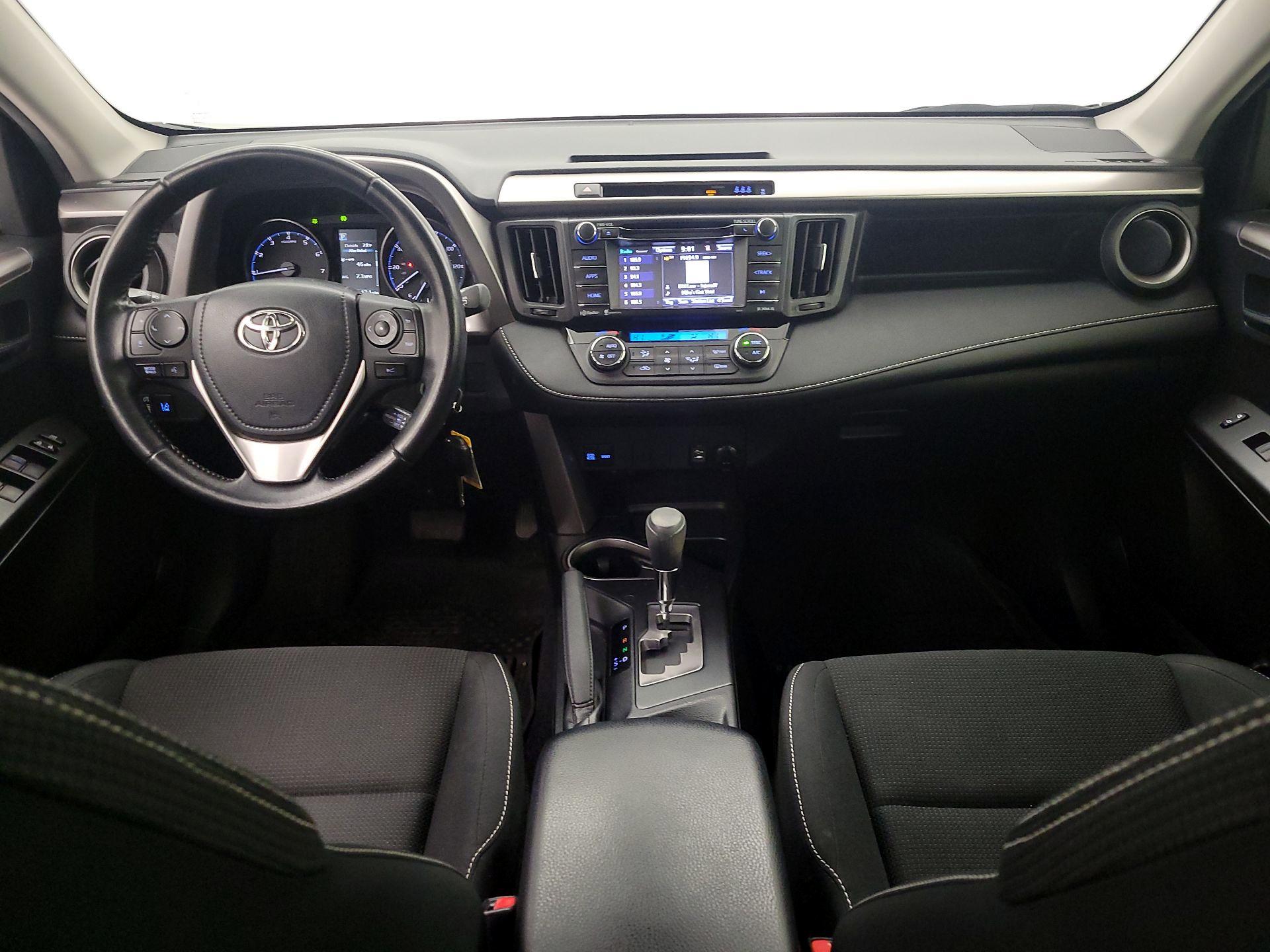 Thumbnail: 2017 Toyota RAV4 - 9