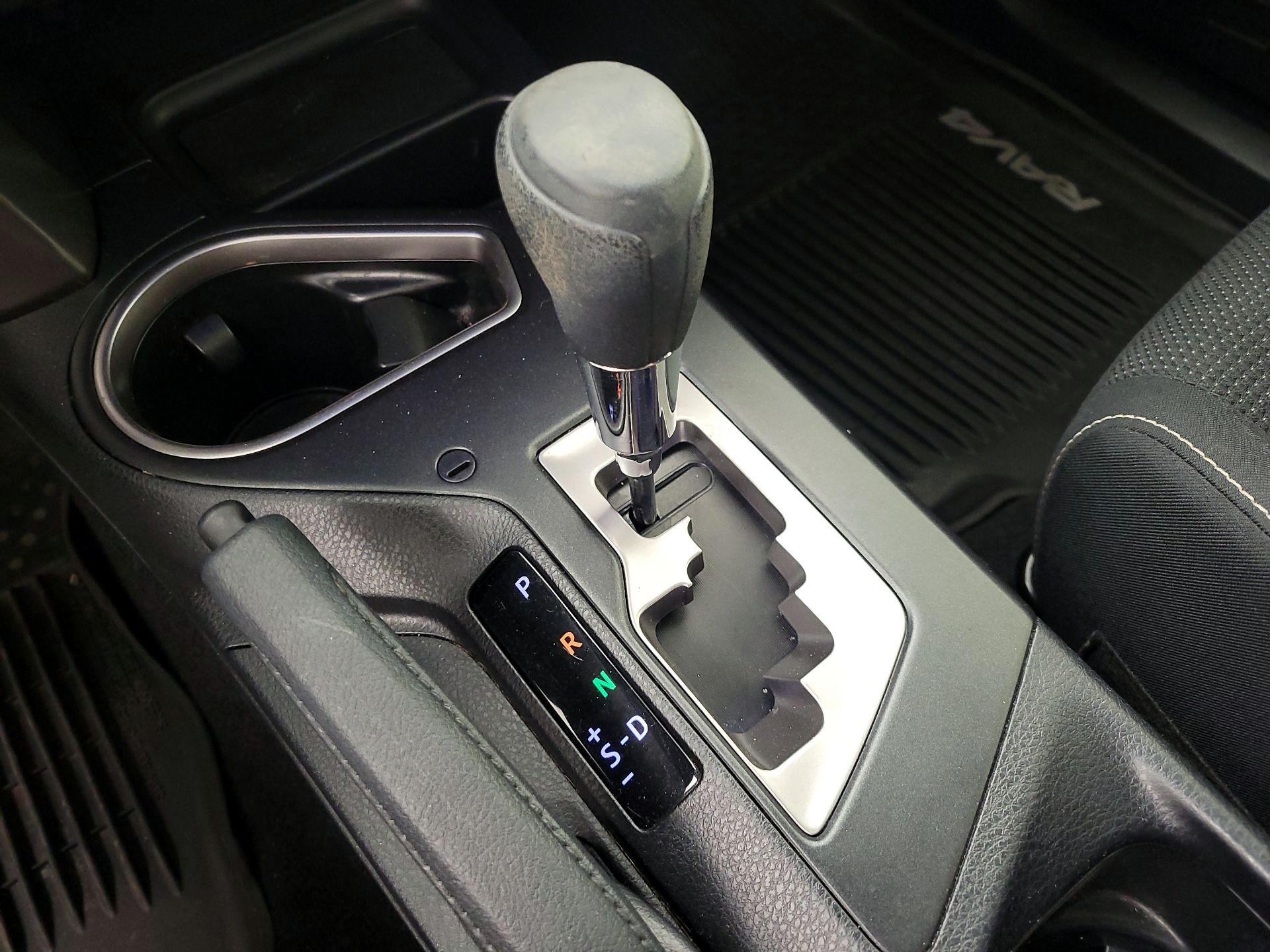 Thumbnail: 2017 Toyota RAV4 - 17