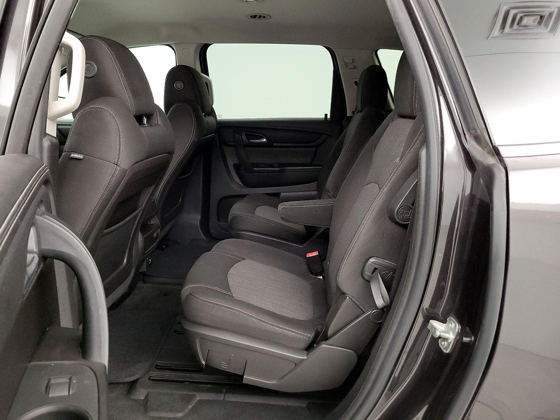 Thumbnail: 2017 Chevrolet Traverse - 19