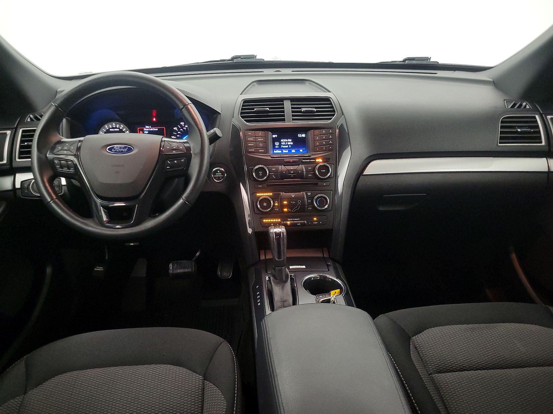 Thumbnail: 2017 Ford Explorer - 9