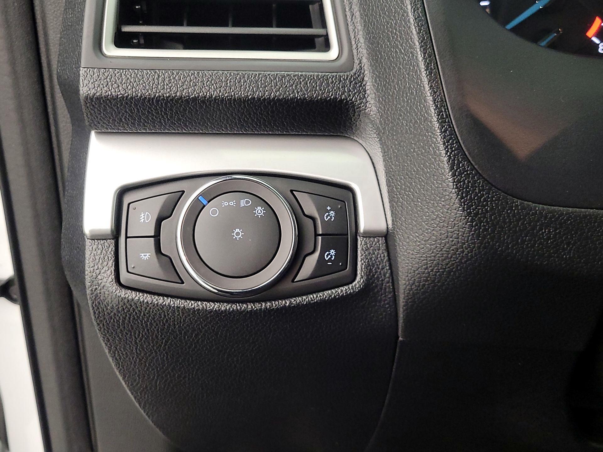 Thumbnail: 2017 Ford Explorer - 13