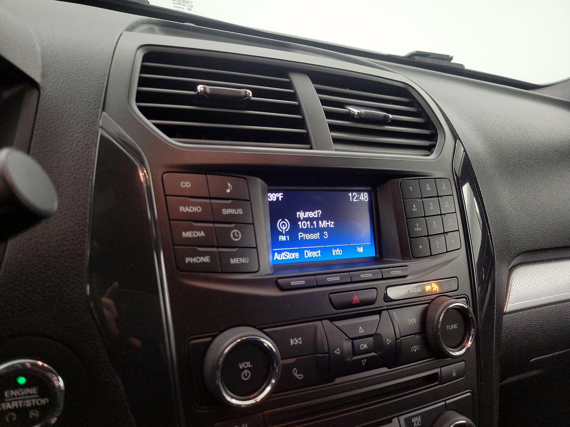 Thumbnail: 2017 Ford Explorer - 15