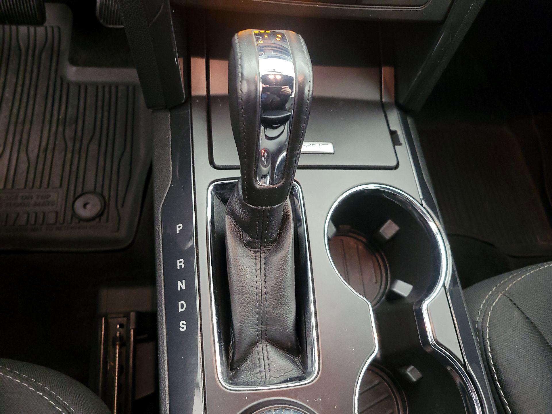 Thumbnail: 2017 Ford Explorer - 17