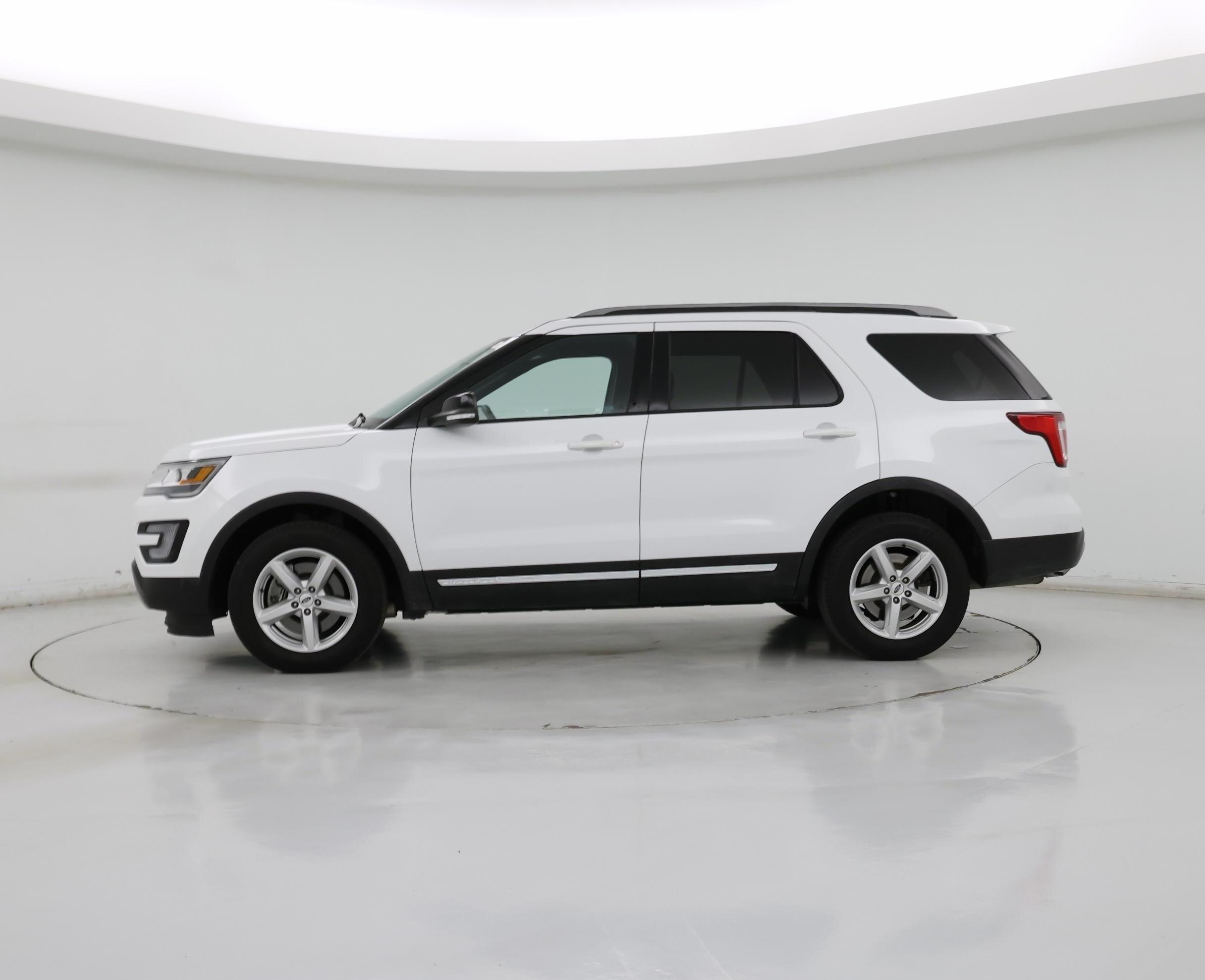 Thumbnail: 2017 Ford Explorer - 3