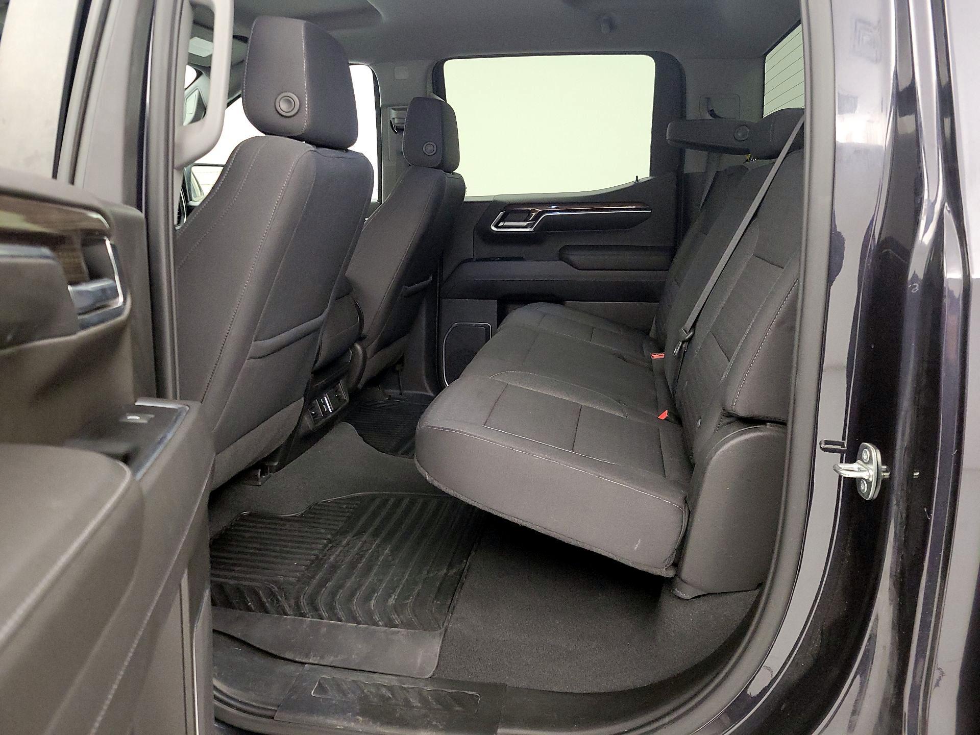 Thumbnail: 2022 Chevrolet Silverado 1500 - 17