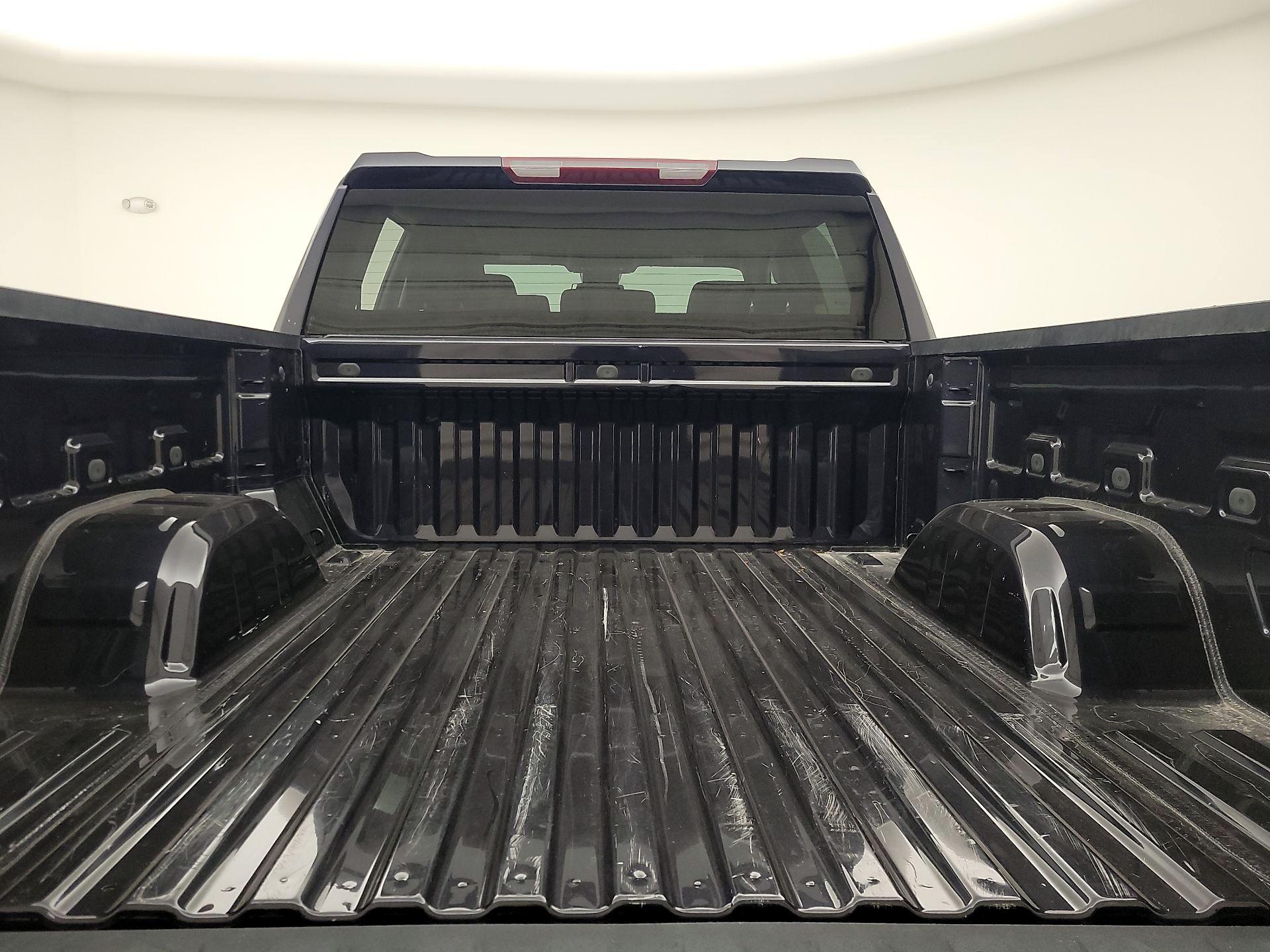 Thumbnail: 2022 Chevrolet Silverado 1500 - 18