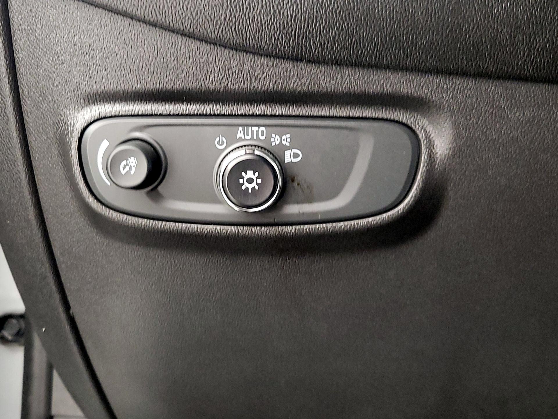 Thumbnail: 2021 Chevrolet Equinox - 13