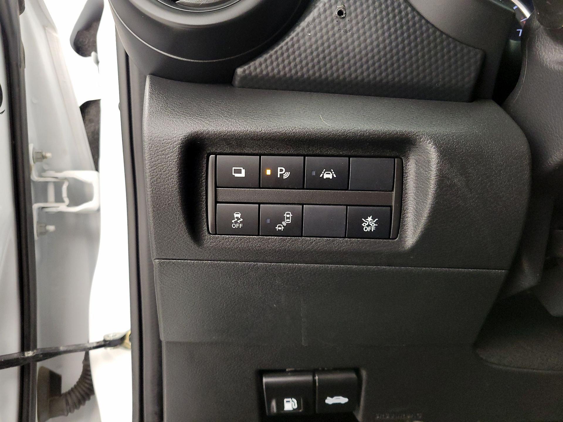 Thumbnail: 2023 Nissan Kicks - 13