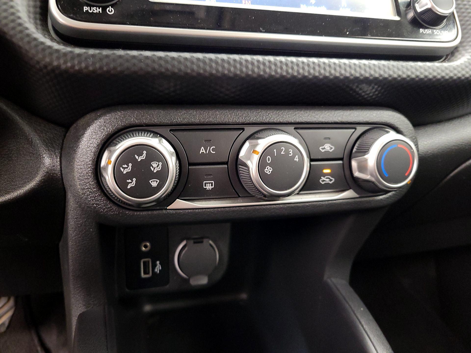 Thumbnail: 2023 Nissan Kicks - 16