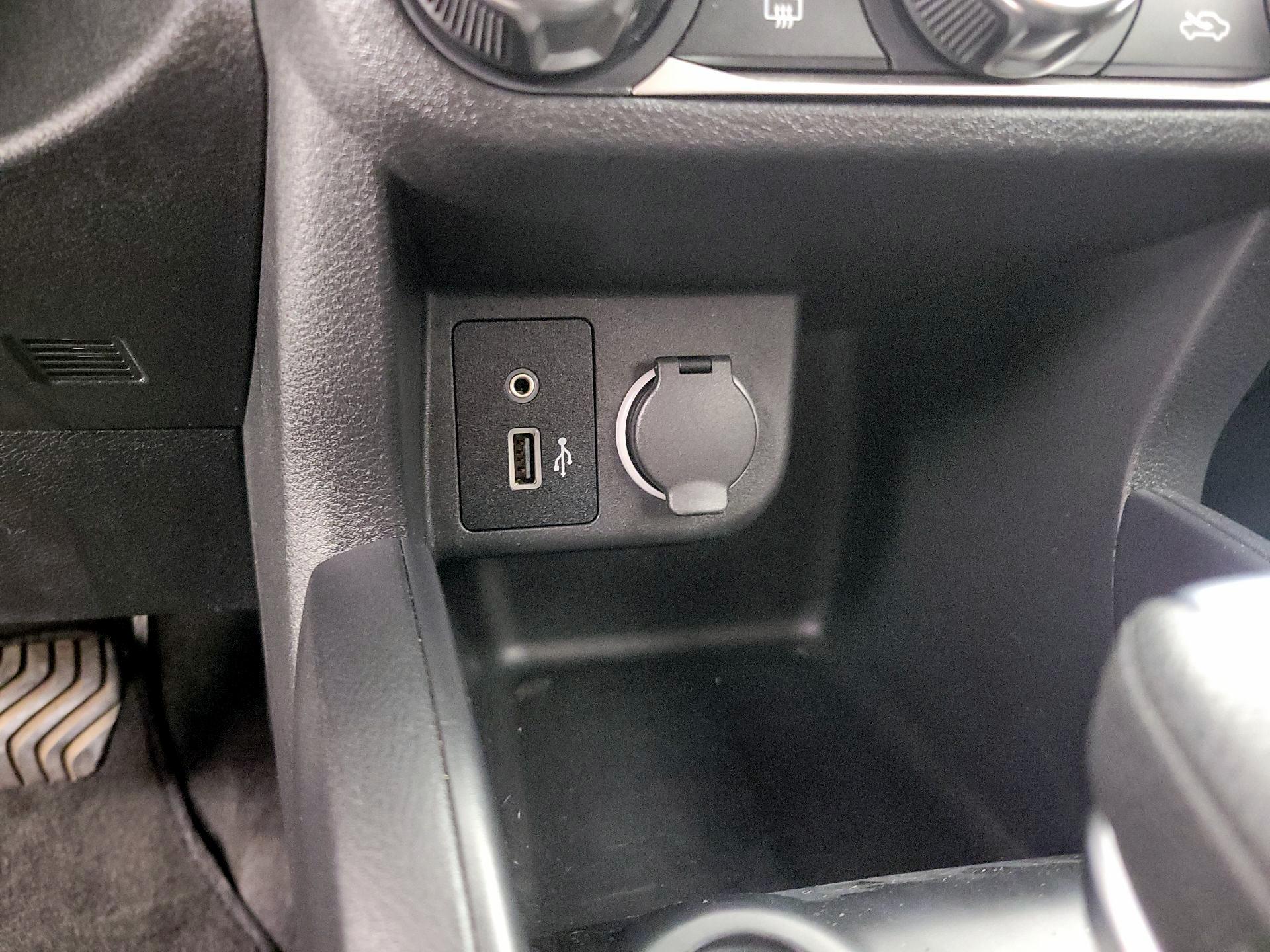 Thumbnail: 2023 Nissan Kicks - 18