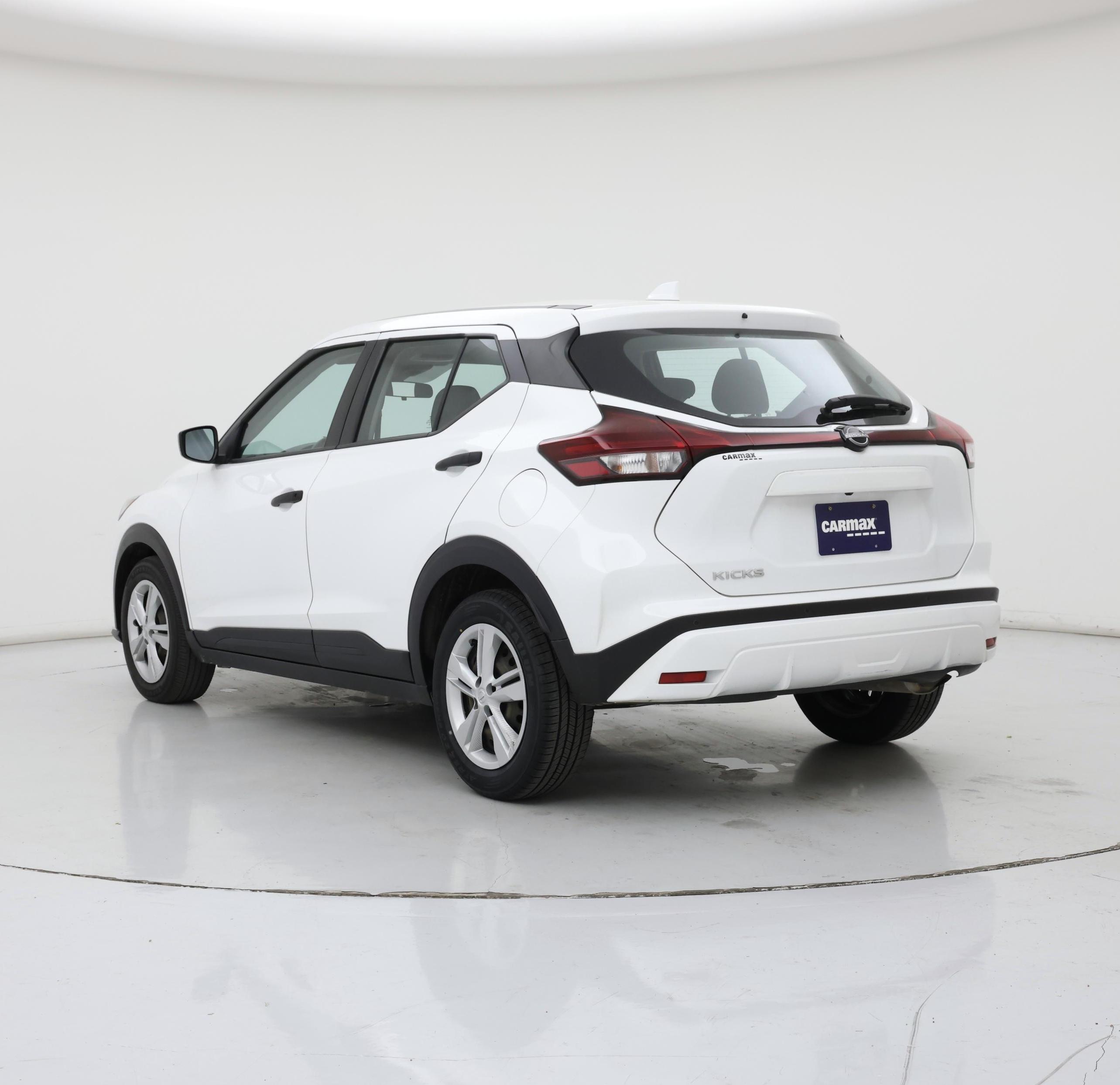 Thumbnail: 2023 Nissan Kicks - 2