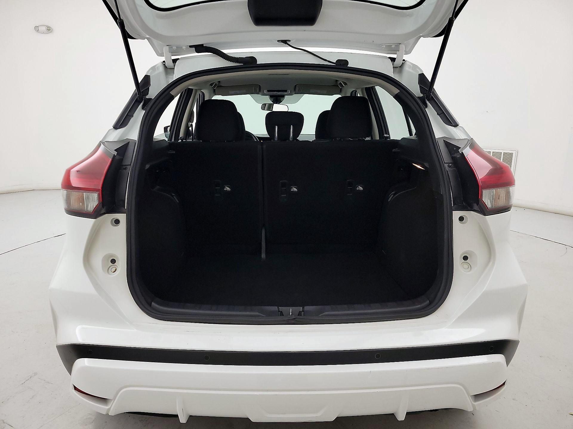 Thumbnail: 2023 Nissan Kicks - 20