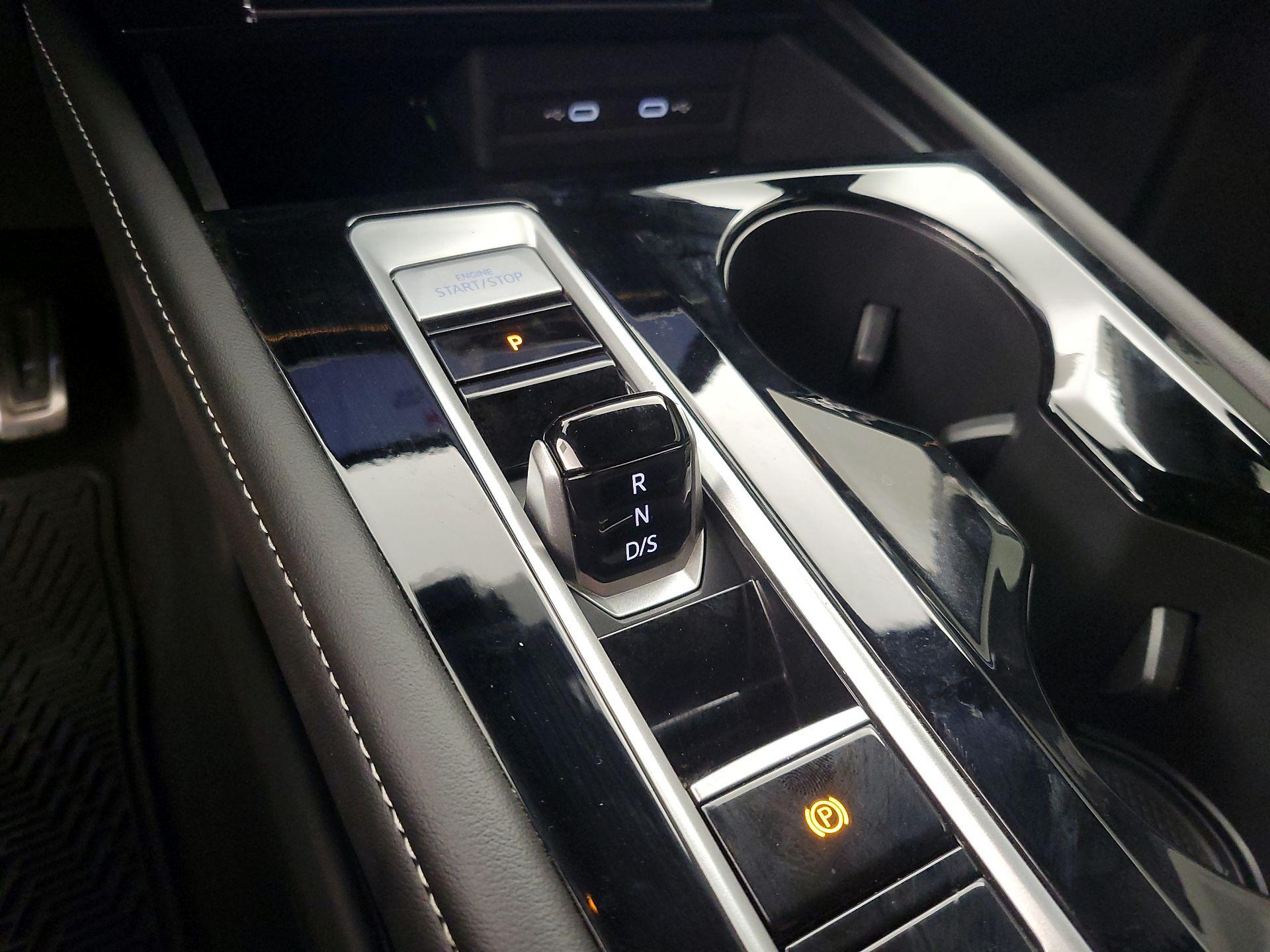 Thumbnail: 2024 Volkswagen Atlas - 16