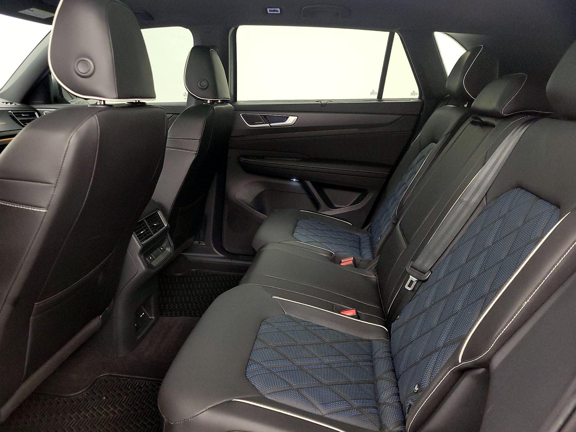 Thumbnail: 2024 Volkswagen Atlas - 19