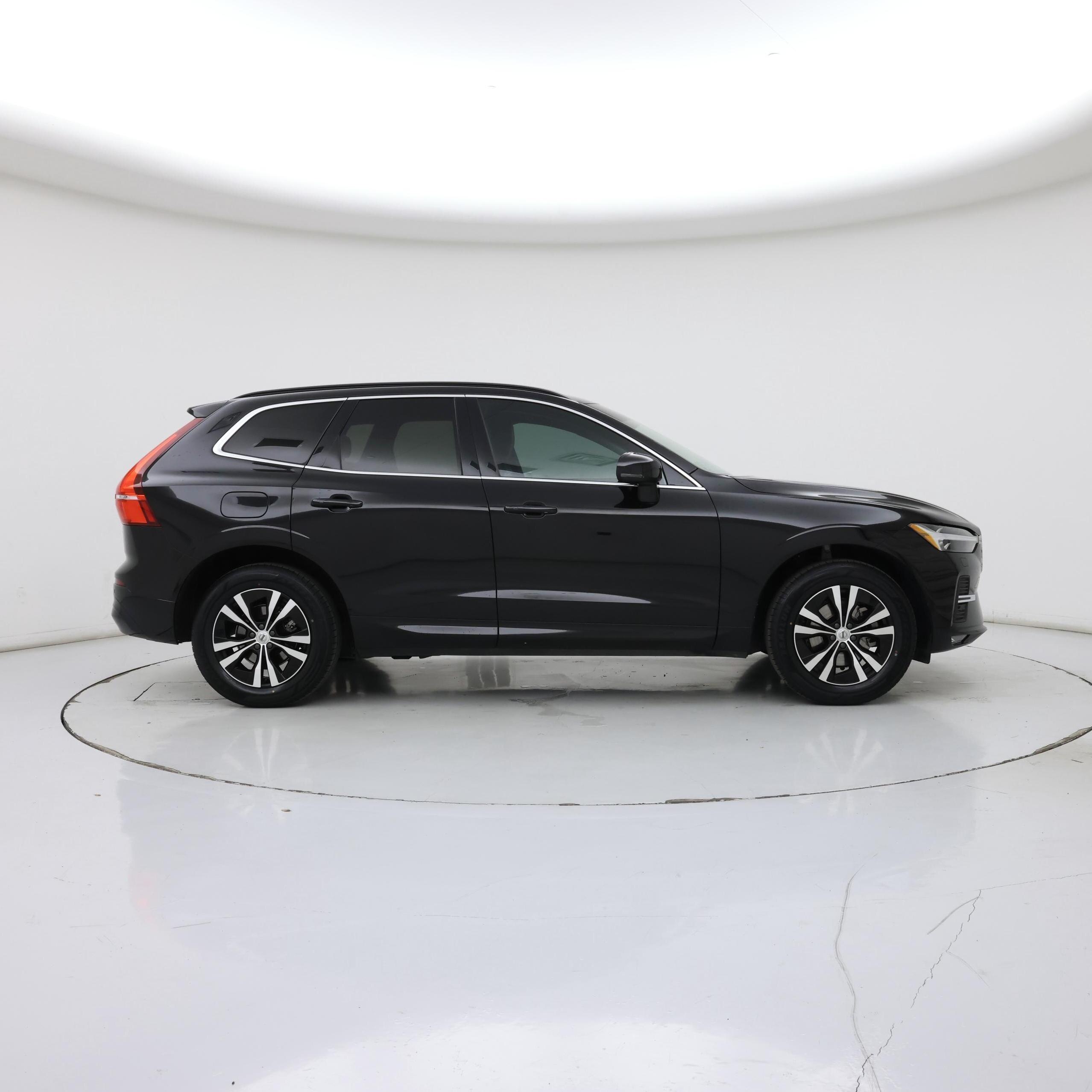 Thumbnail: 2023 Volvo XC60 - 7