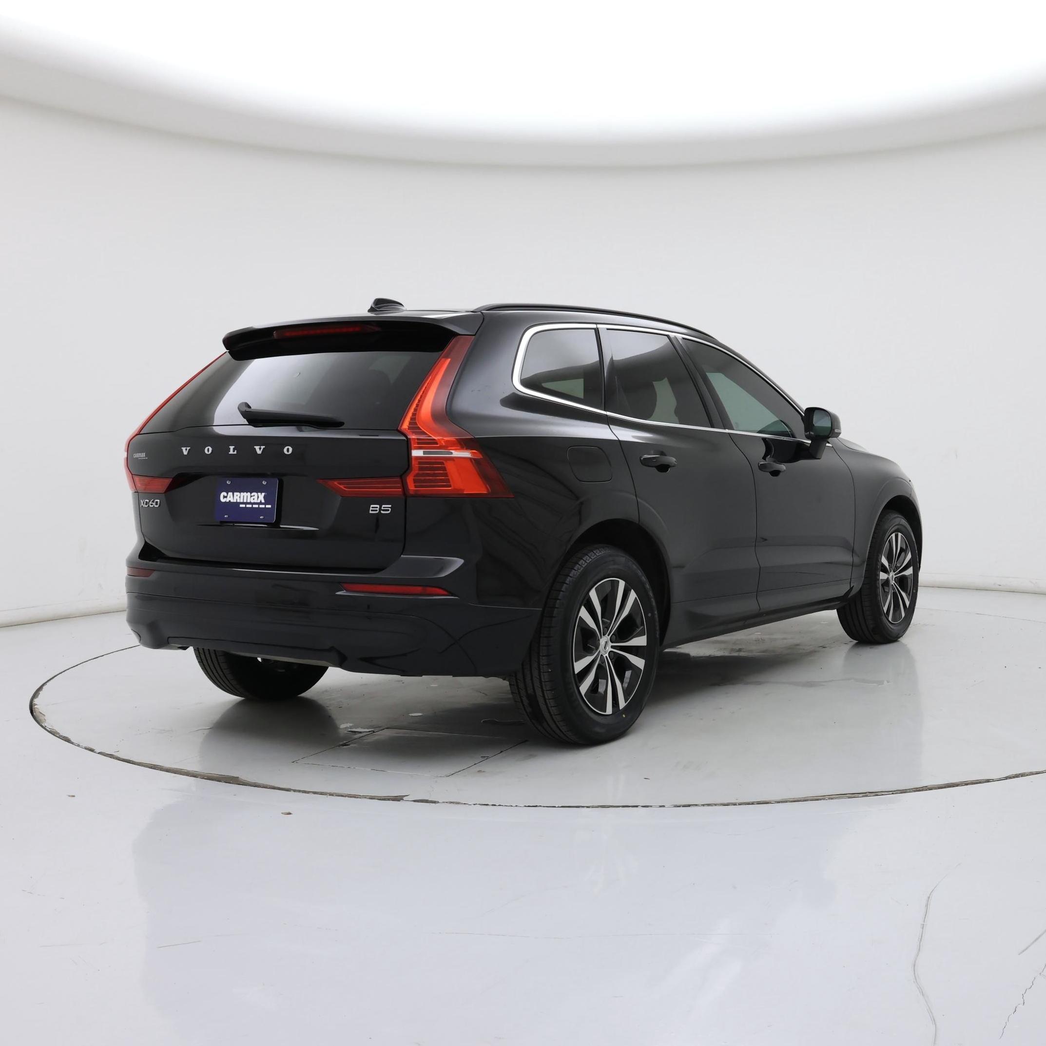 Thumbnail: 2023 Volvo XC60 - 8