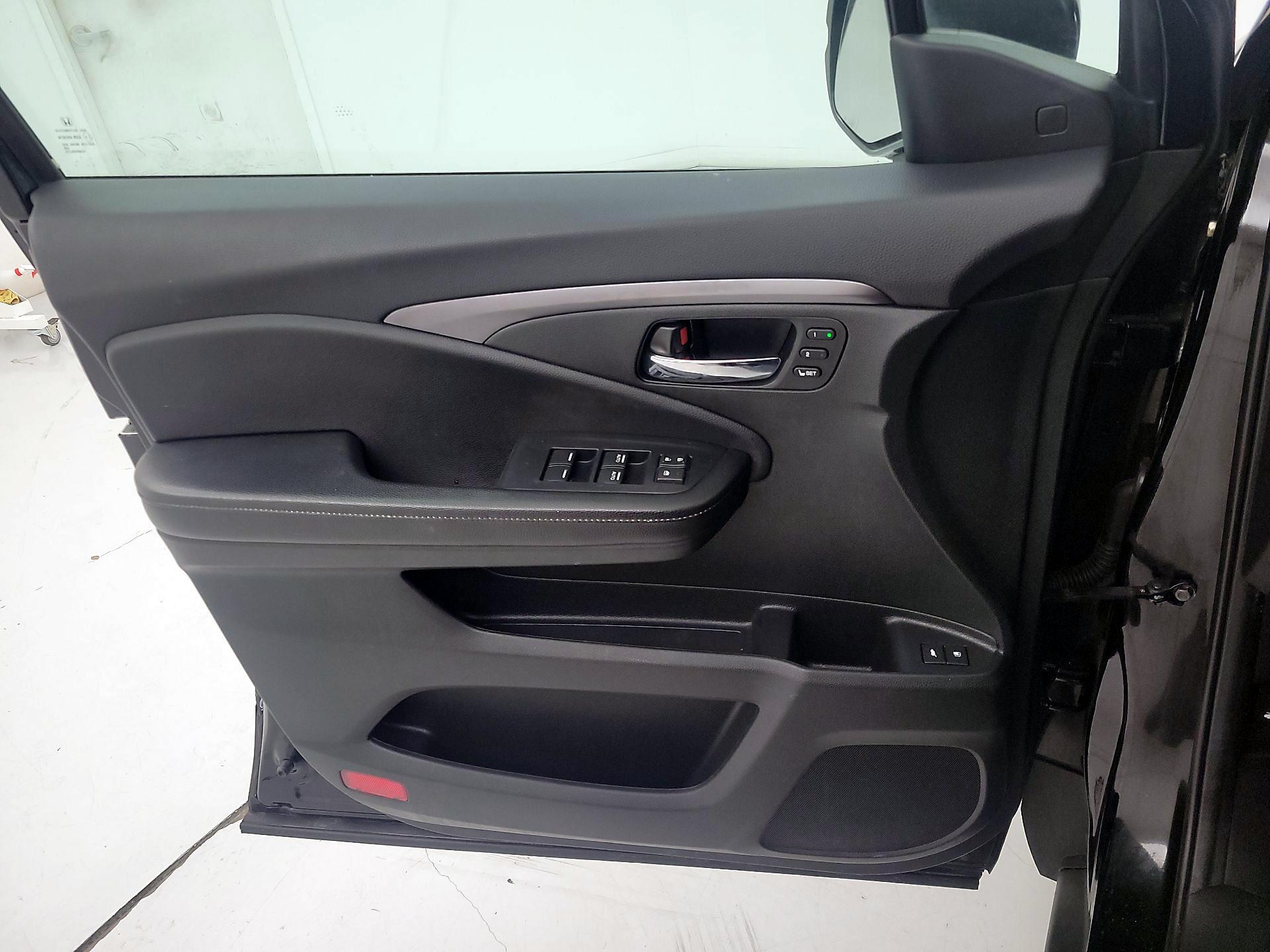 Thumbnail: 2022 Honda Pilot - 10