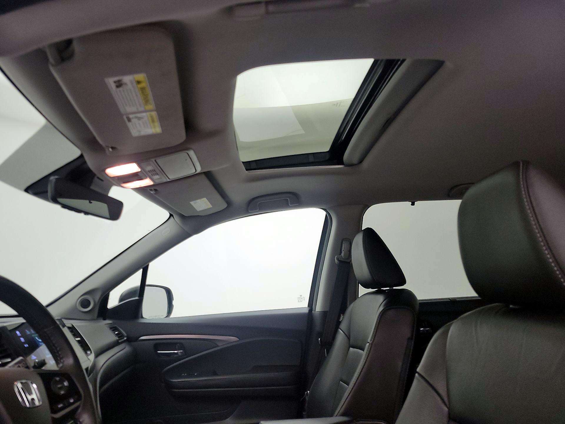 Thumbnail: 2022 Honda Pilot - 17