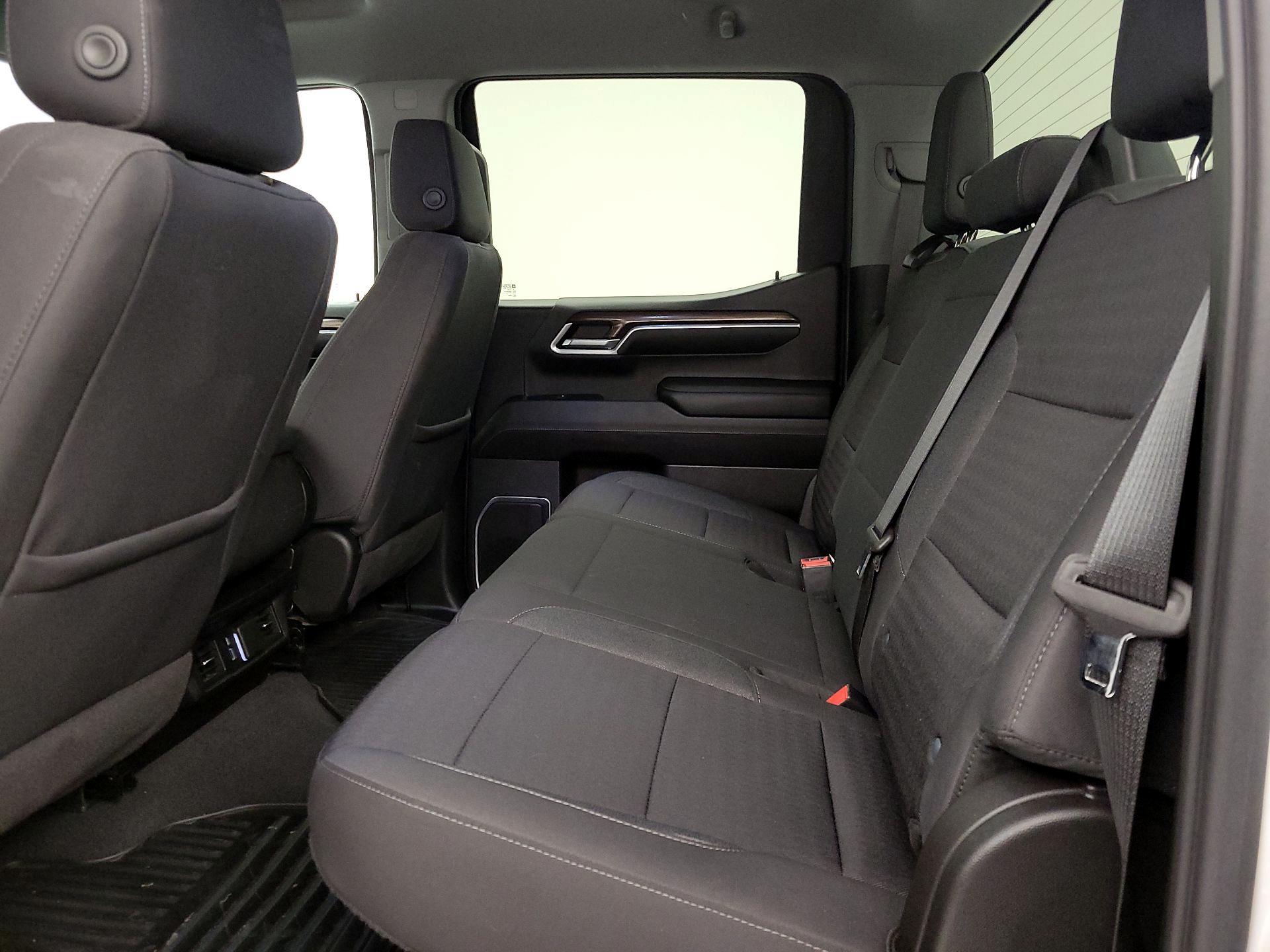 Thumbnail: 2022 Chevrolet Silverado 1500 - 17