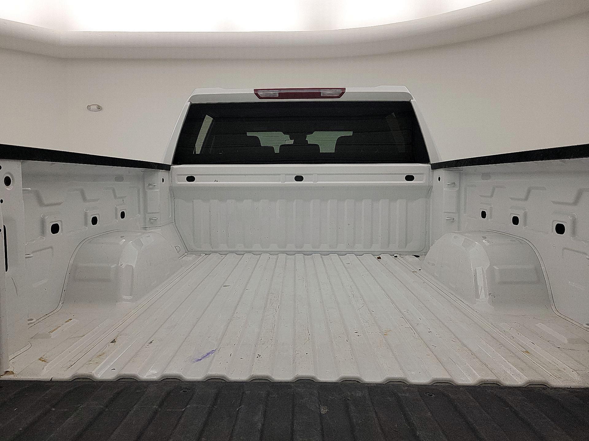 Thumbnail: 2022 Chevrolet Silverado 1500 - 18