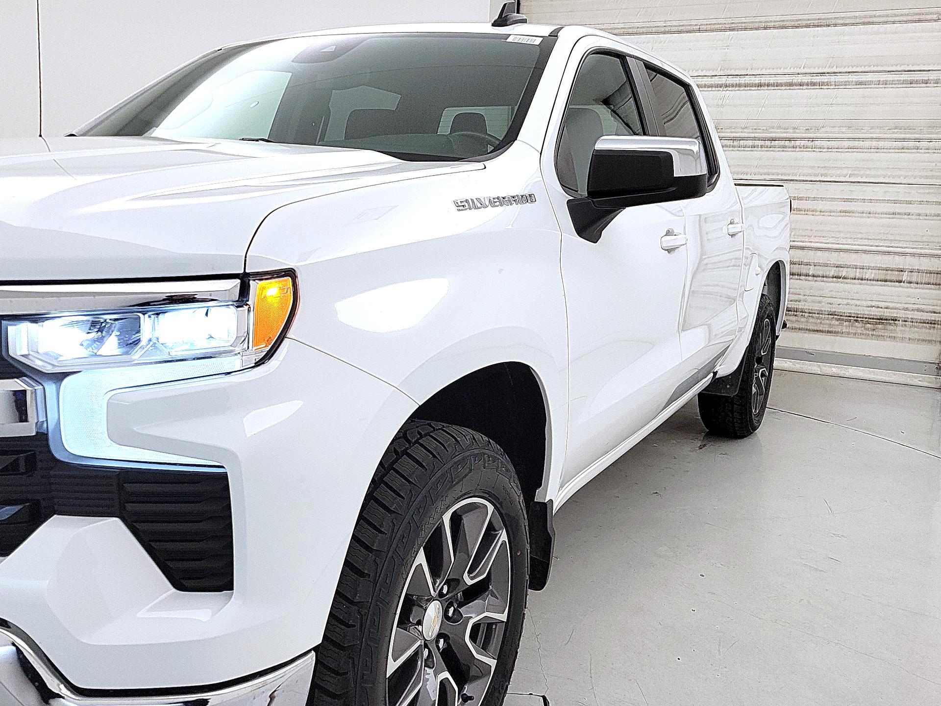 Thumbnail: 2022 Chevrolet Silverado 1500 - 3